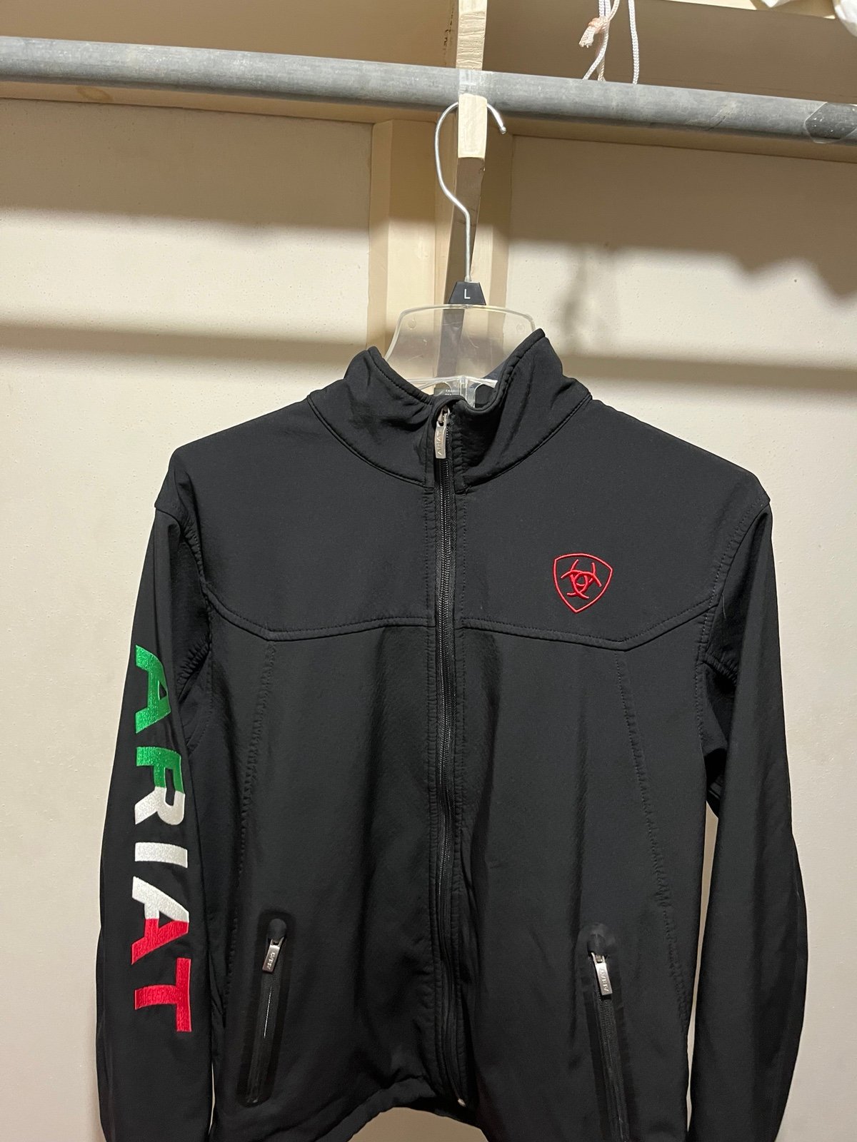 Ariat jacket small