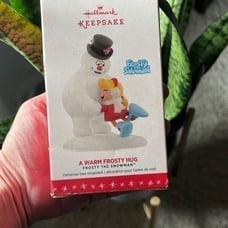 2016 A warm Frosty hug￼ (Frosty the Snowman) (Magic) Hallmark Ornament