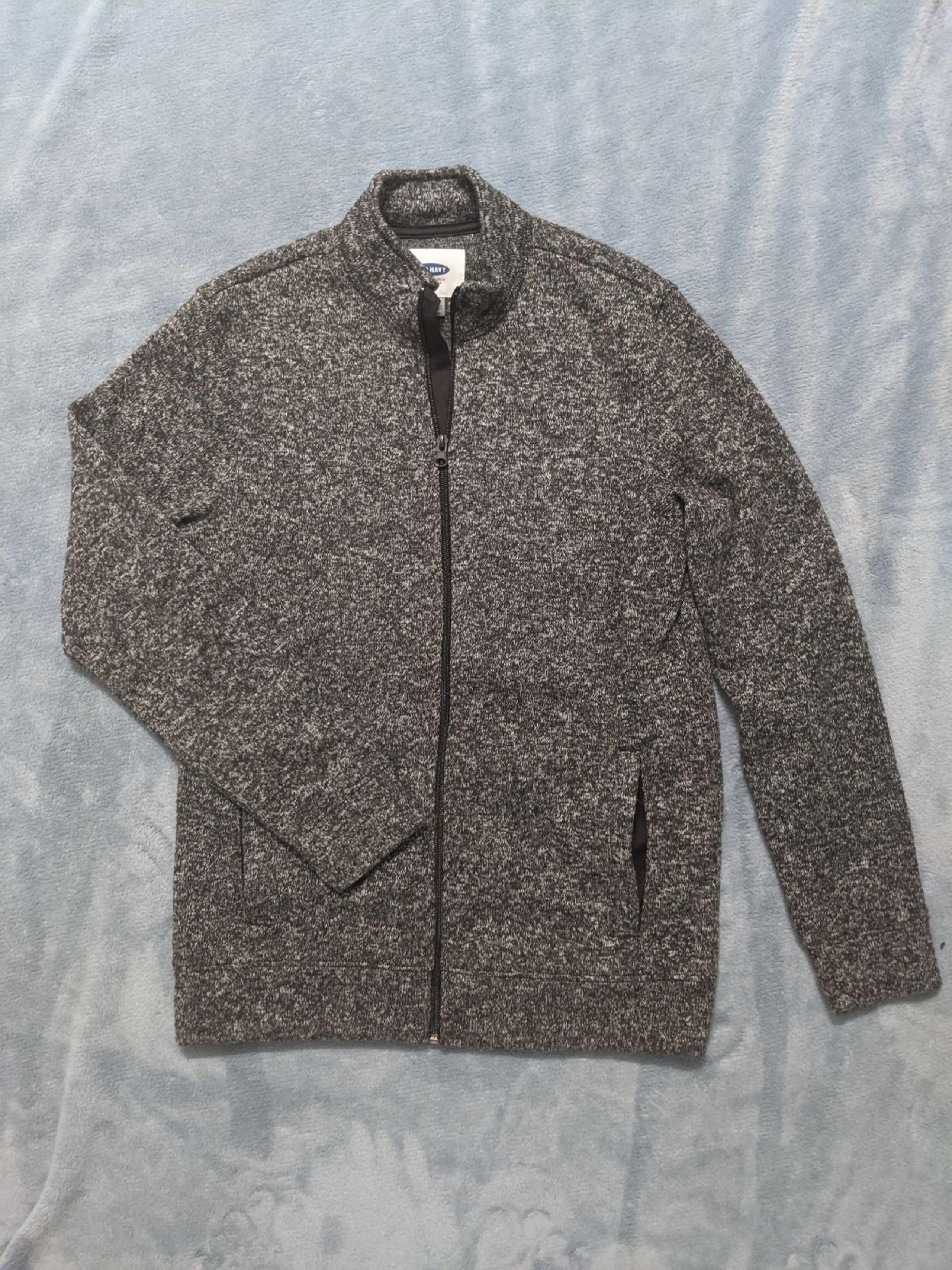 Men's full-zip sweater