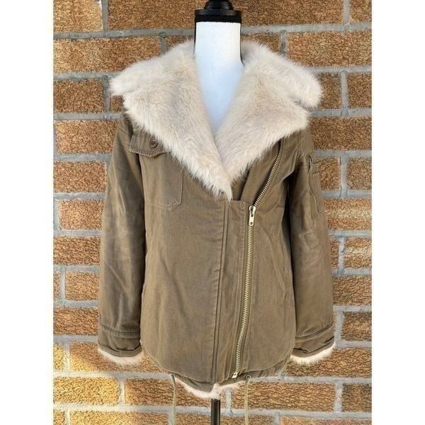 Unif fur utility coat sz xtra small