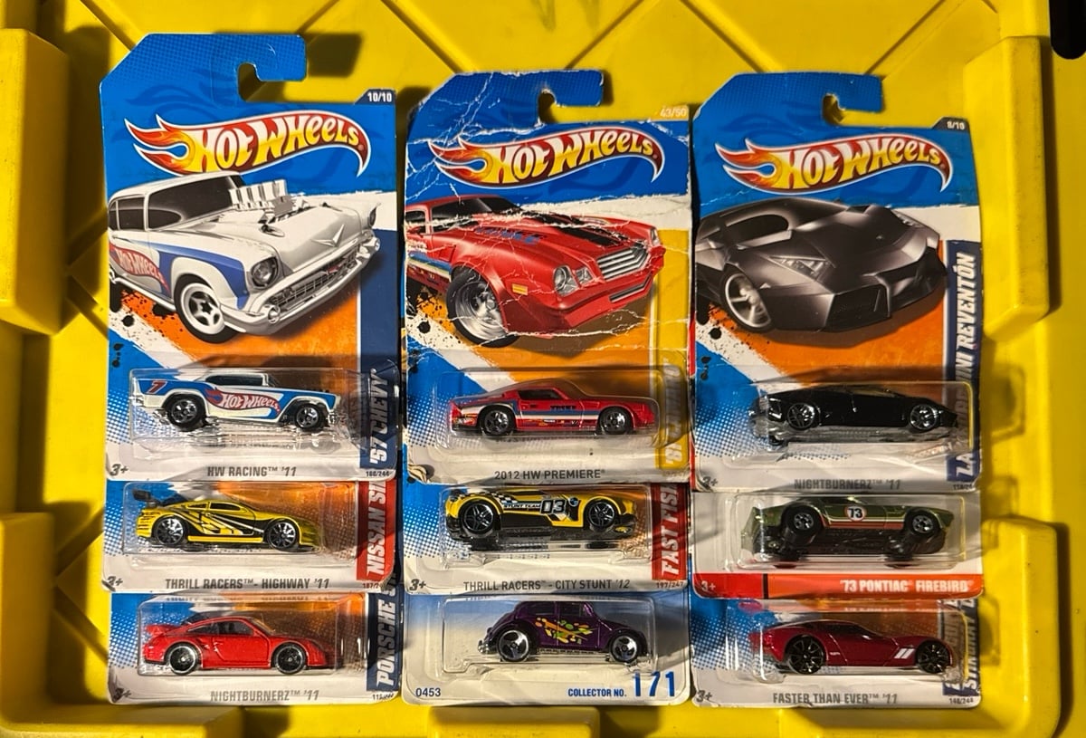 Hot Wheels lot of 9