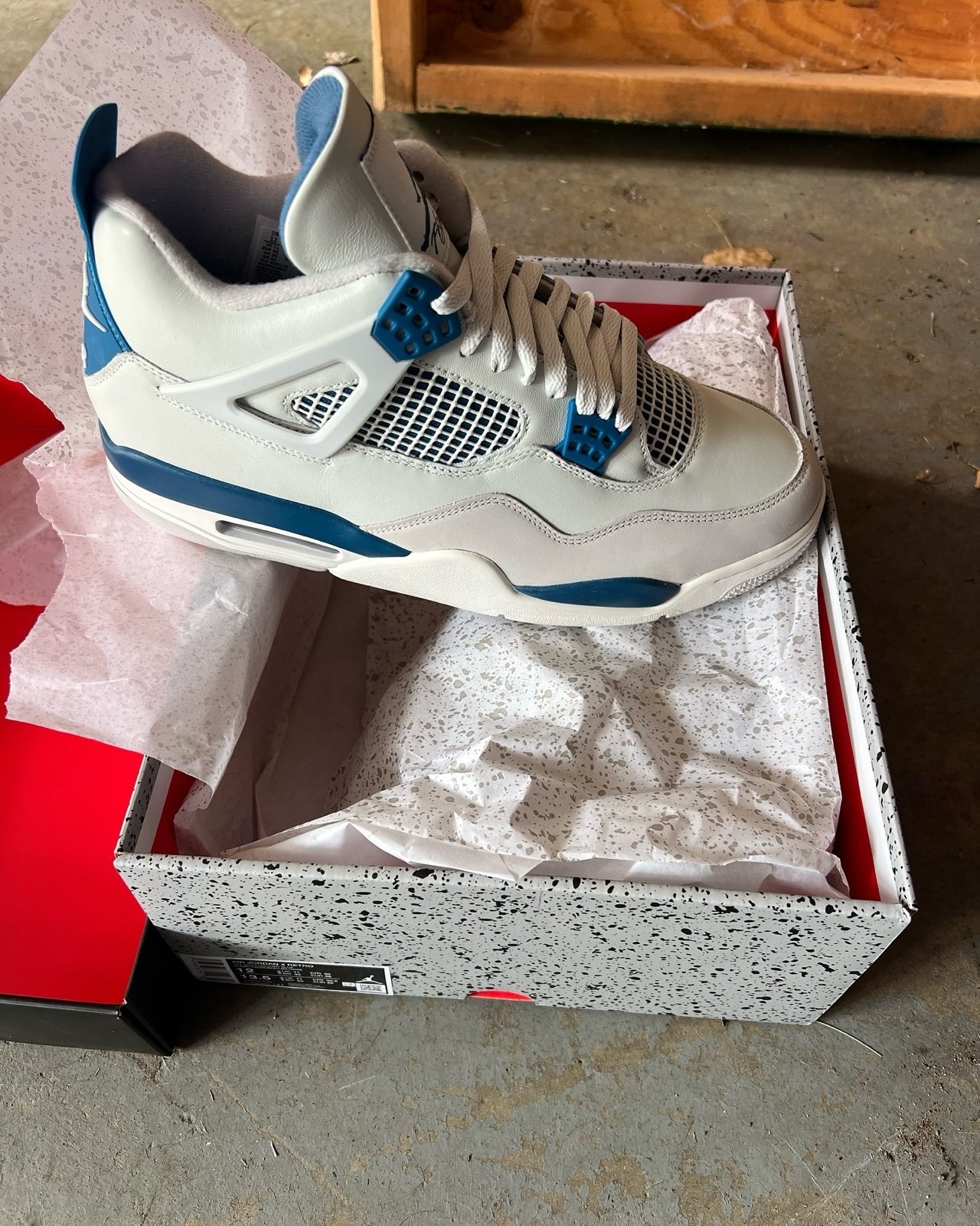 JORDAN 4 MILITARY BLUE