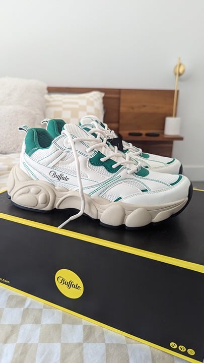 Buffalo London Sneakers