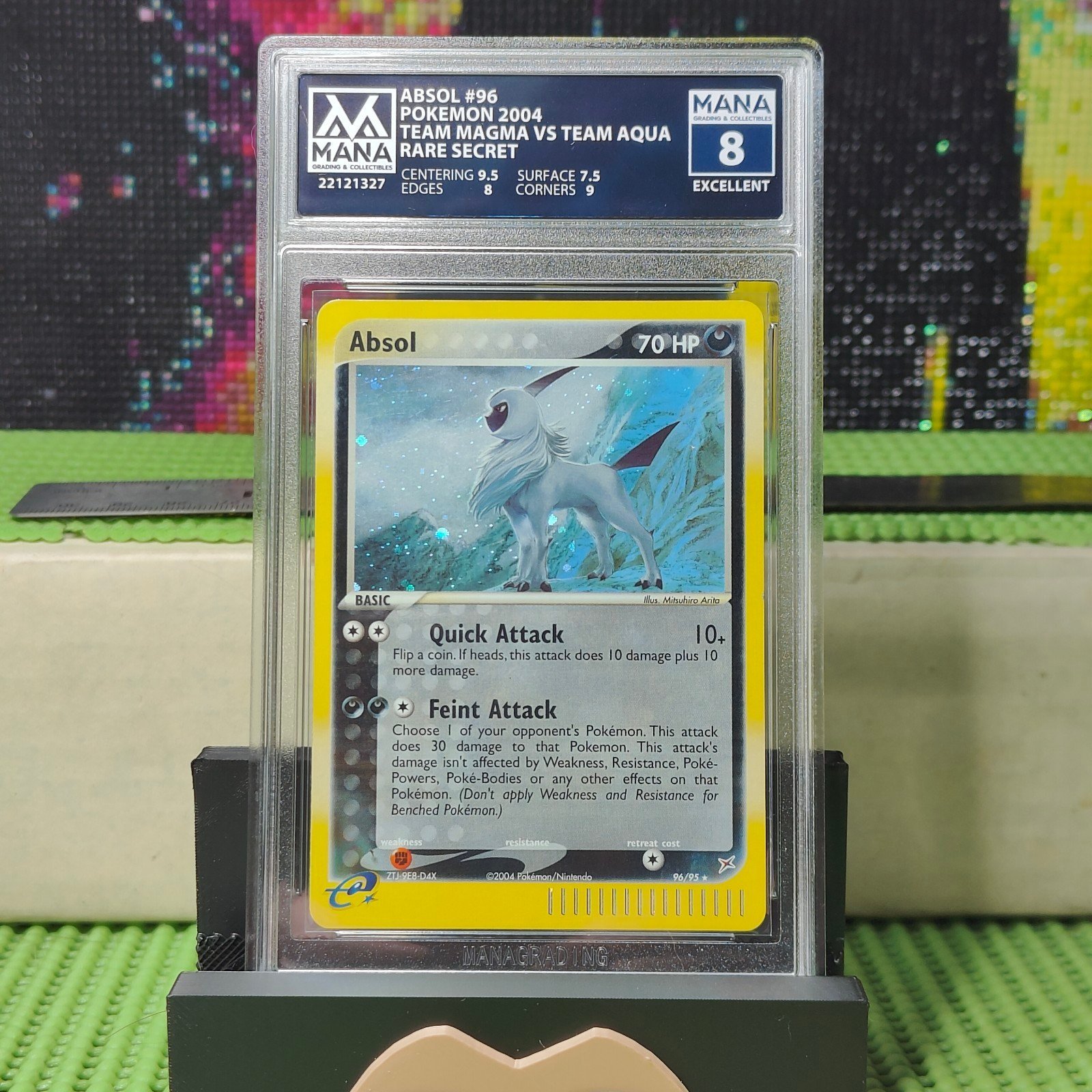 2004 Absol #96 secret rare pokemon card slab NM 8 MANA GRADED