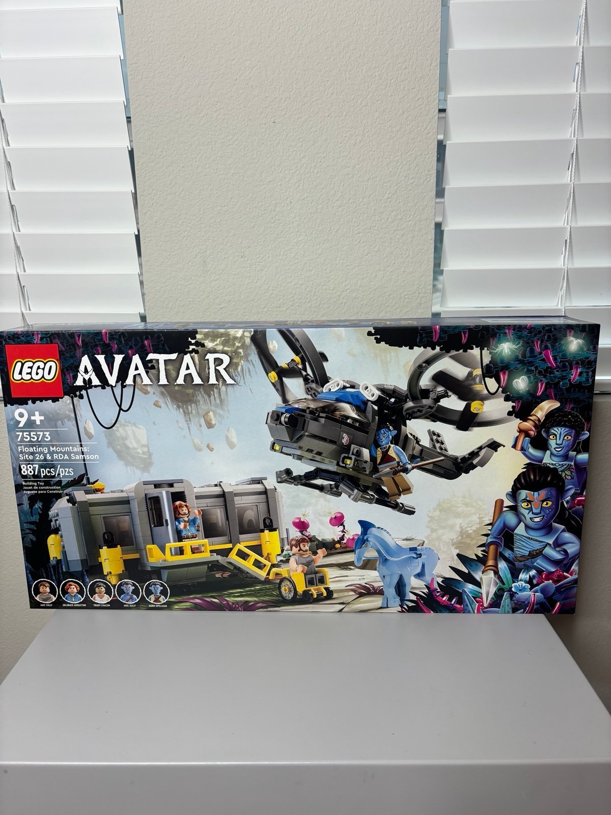 LEGO Avatar Floating Mountains Site 26 & RDA Samson 75573 Building Set
