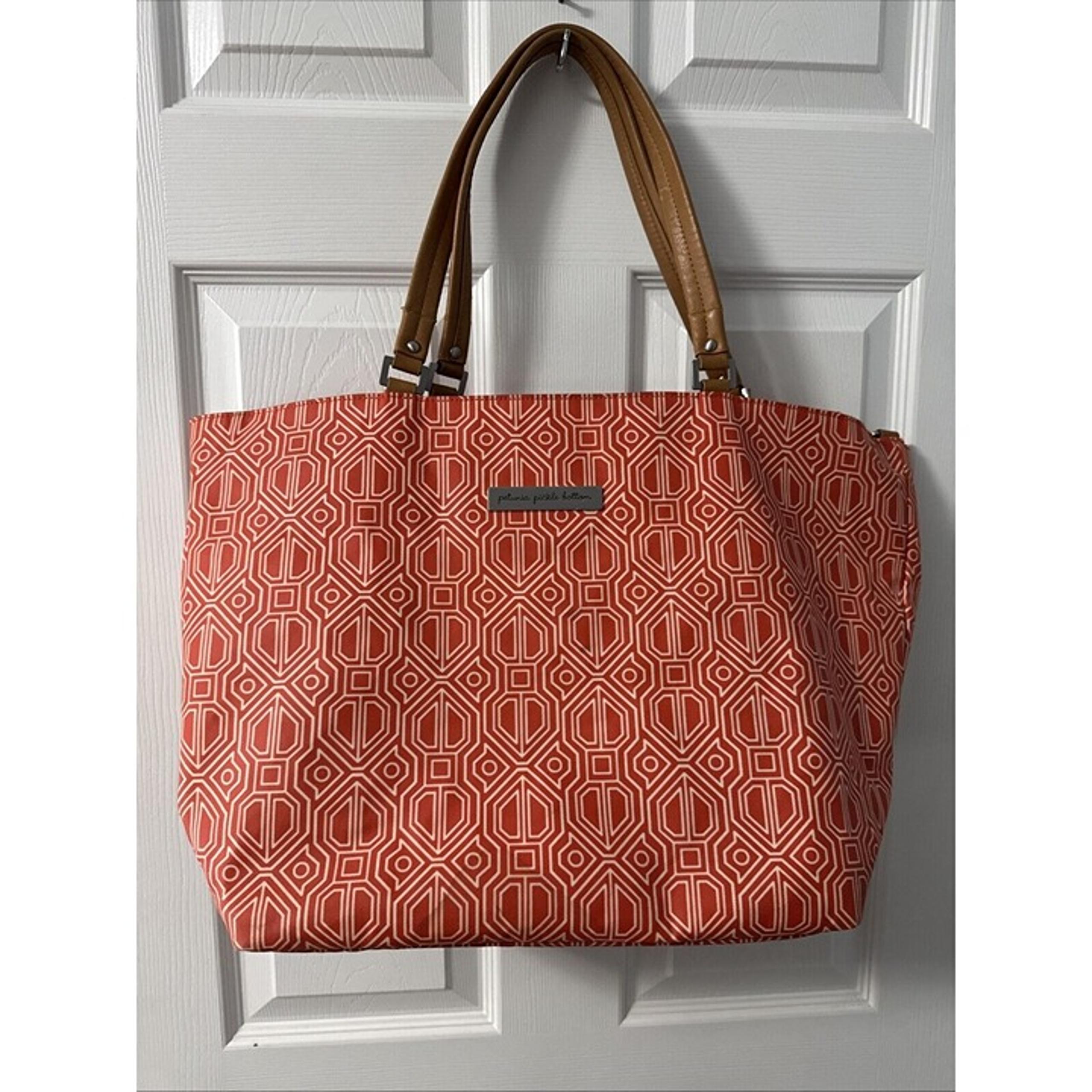 Petunia Pickle Bottom Tailored Tote Diaper Bag. Shoulder Strap And Hand Bag GR72