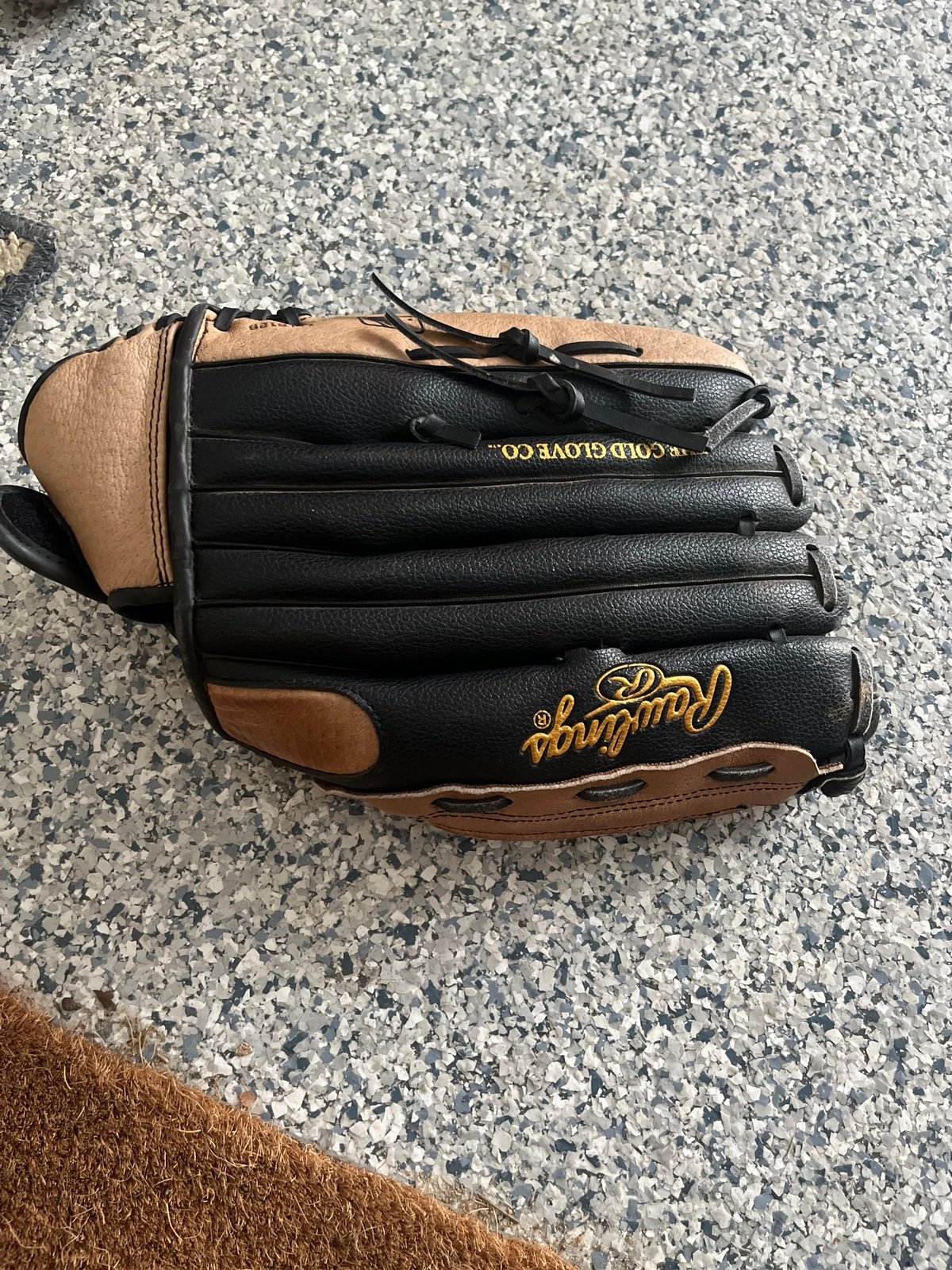 rawlings baseball glove 14 inch in great great condition