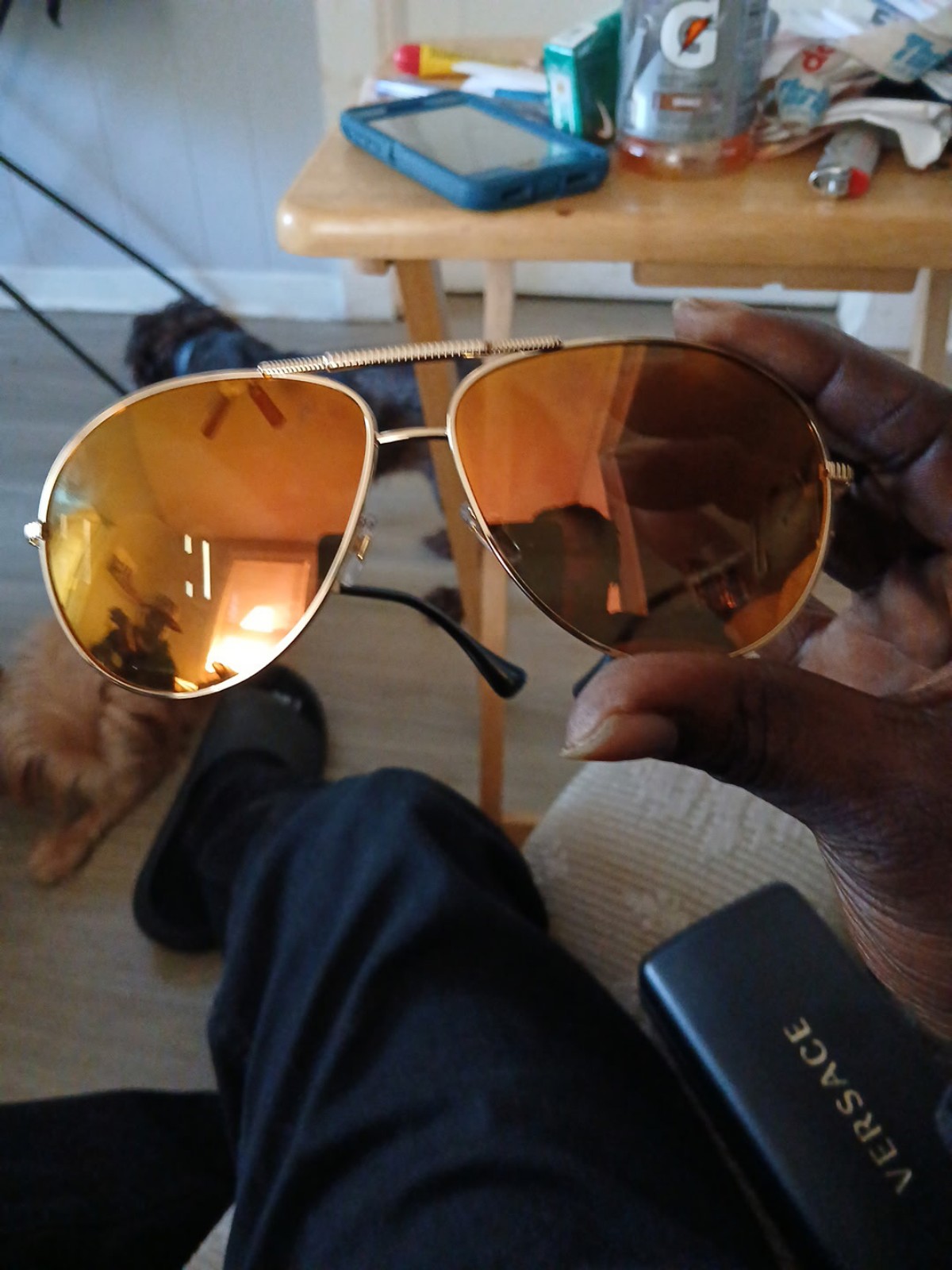 It's a pair of Versace shades it can be unisex they have no scratches