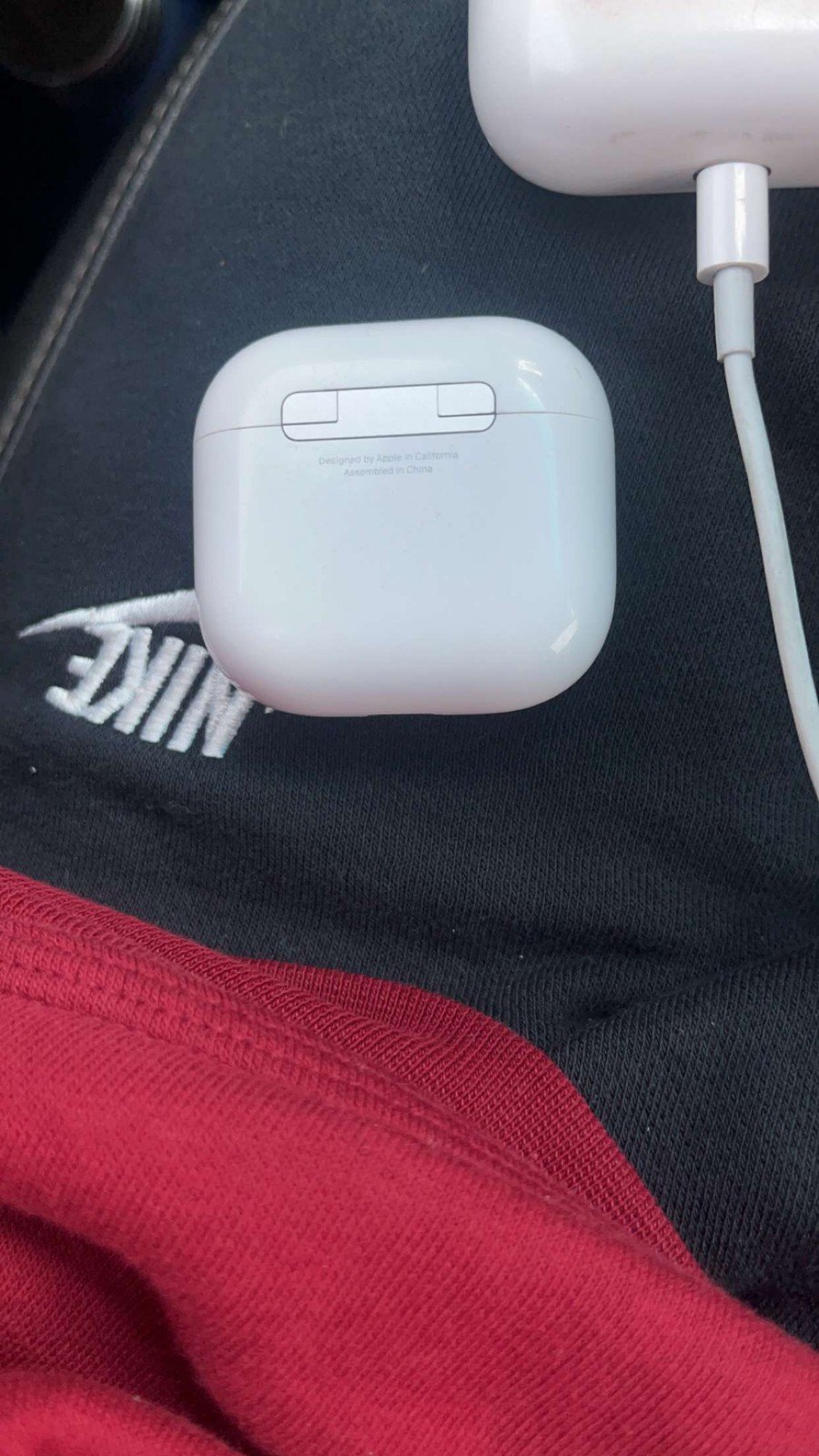 AirPods 4