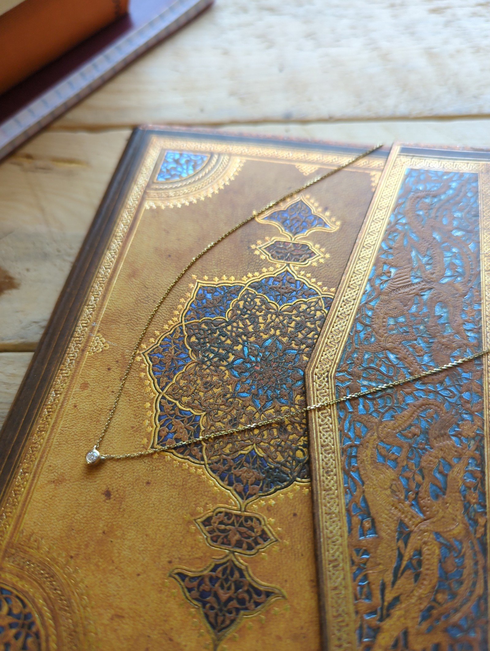 Dainty gold diamond necklace, sustainability made