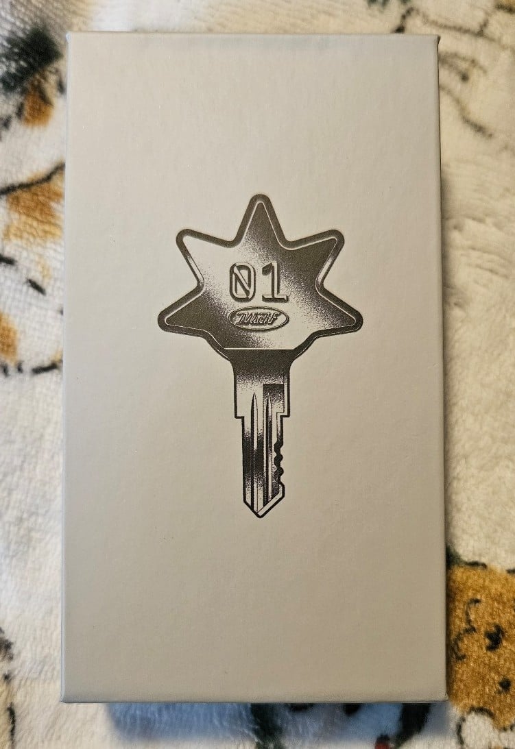 01 MSCHF KEY