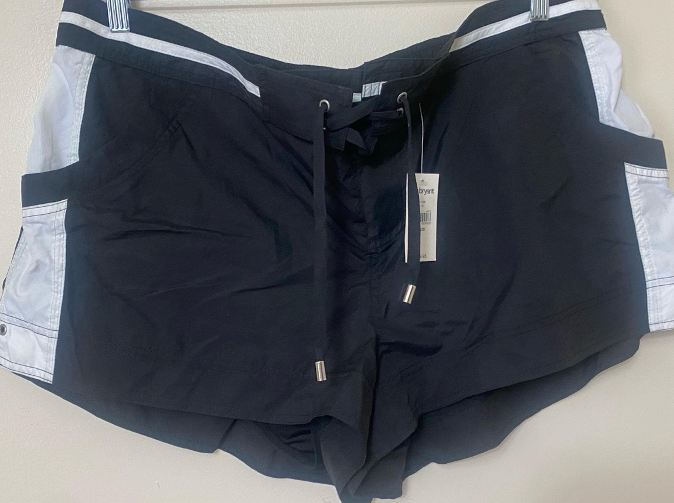 Lane Bryant Women’s Board Shorts. Size: 1X-18/20. Black and White. NWT.