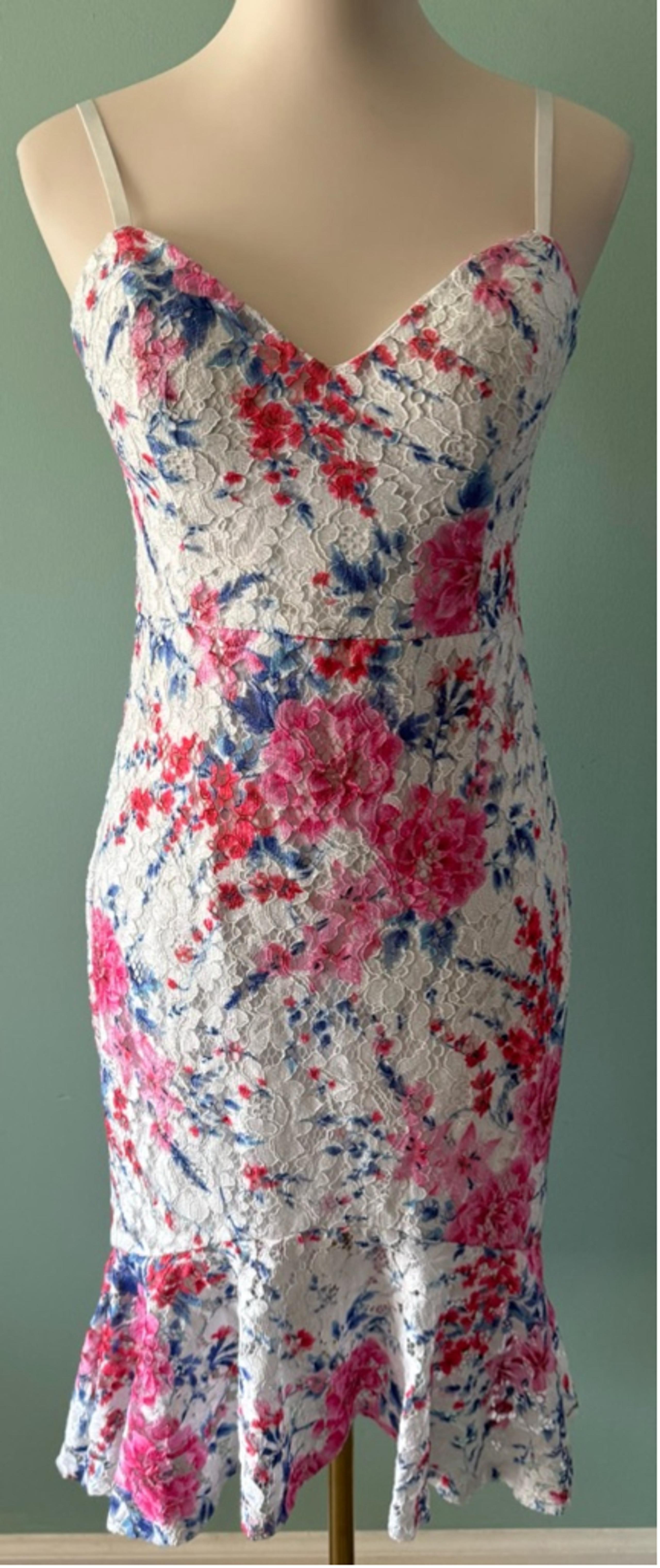 Women's Guess Floral Lace Dress Size 6 White Pink Blue