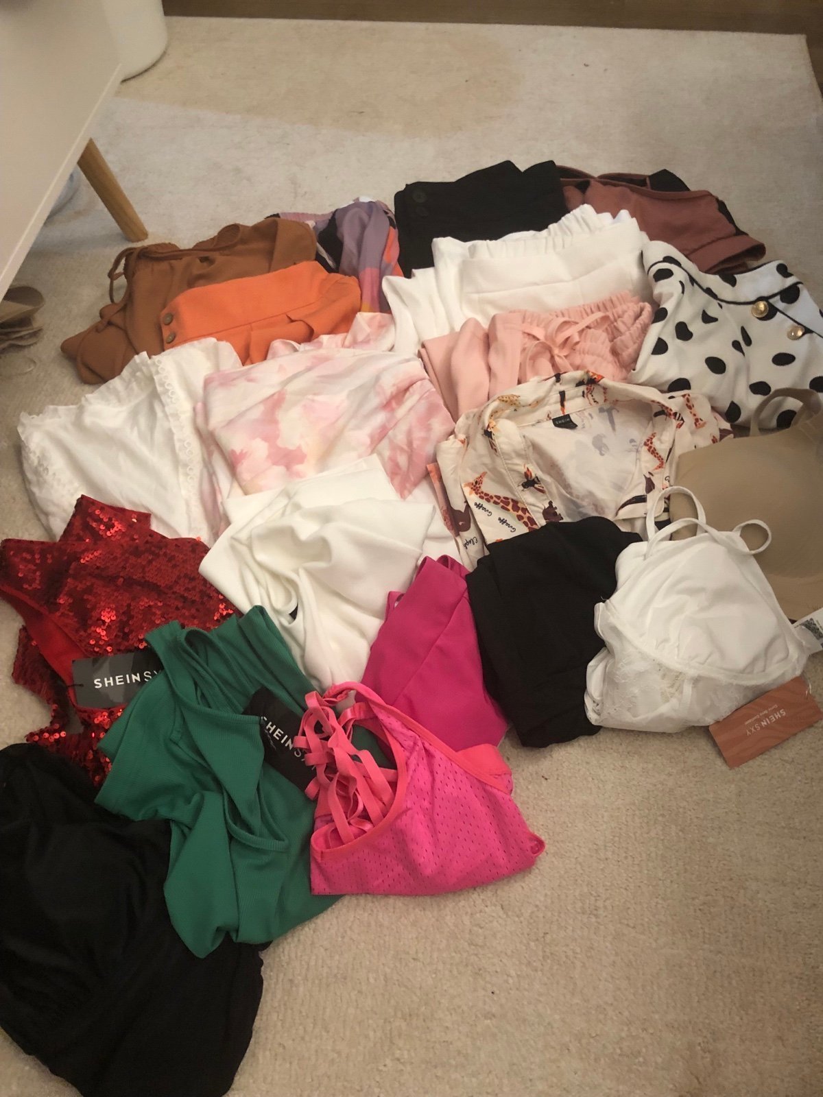14 Piece Women’s Clothing Bundle - Size 1XL
