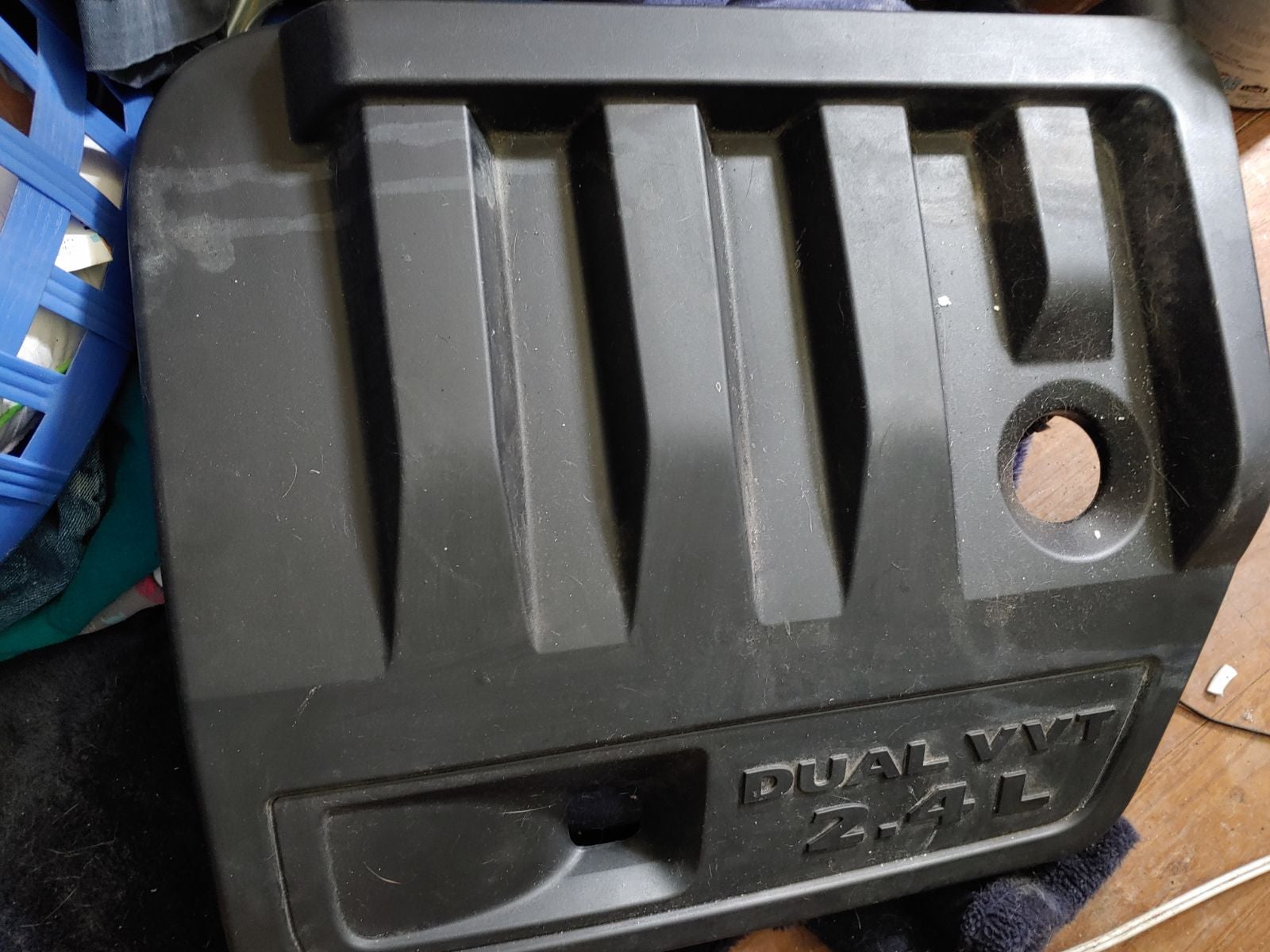 Engine cover off a 2017 Jeep Patriot Spo