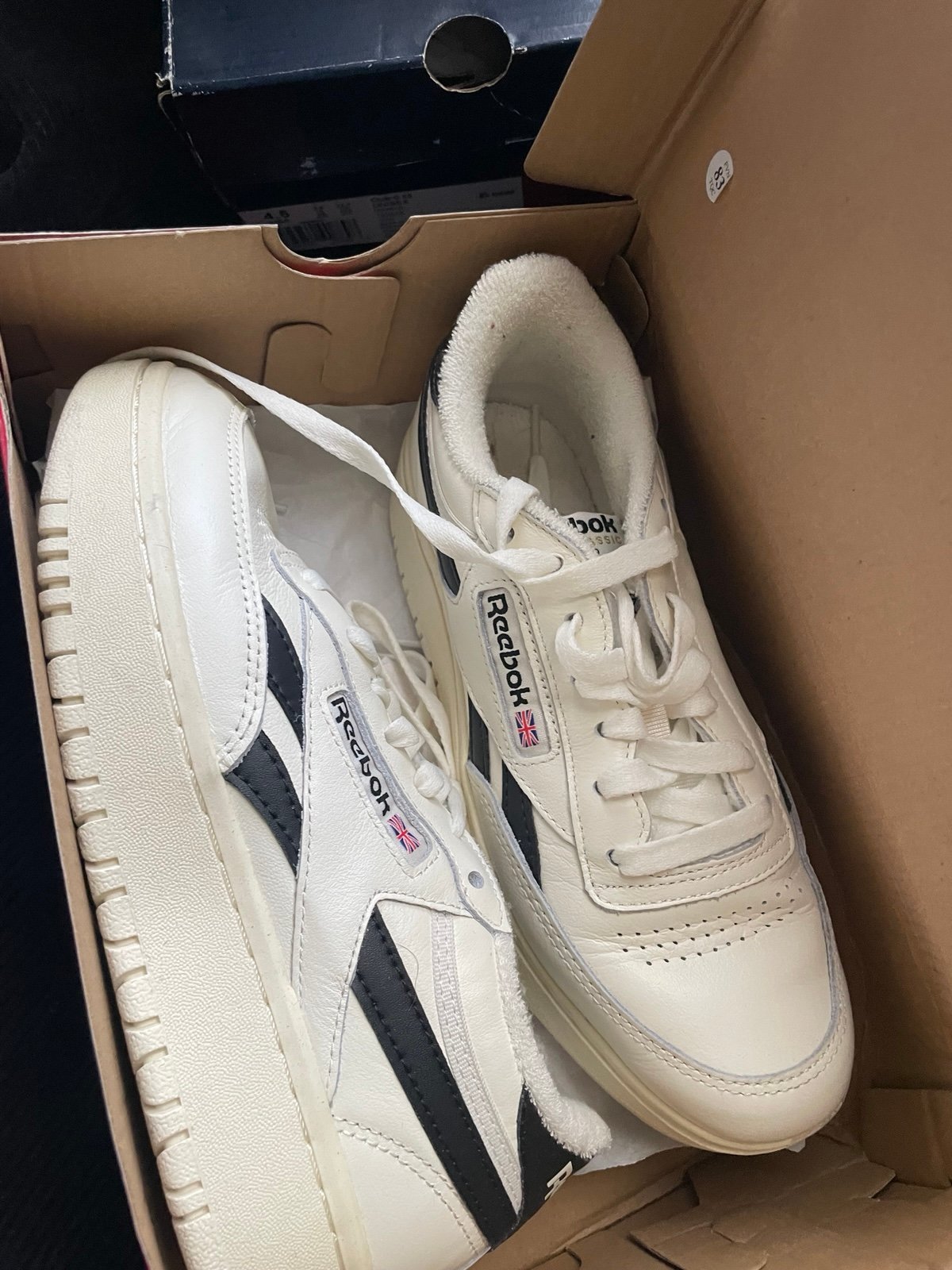 Reebok women Club CW revenge size 7 platform