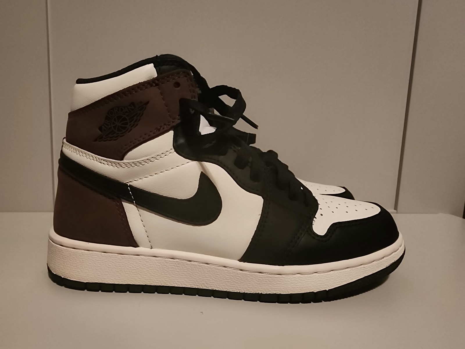 Jordan 1 OG Retro mens size 5.5