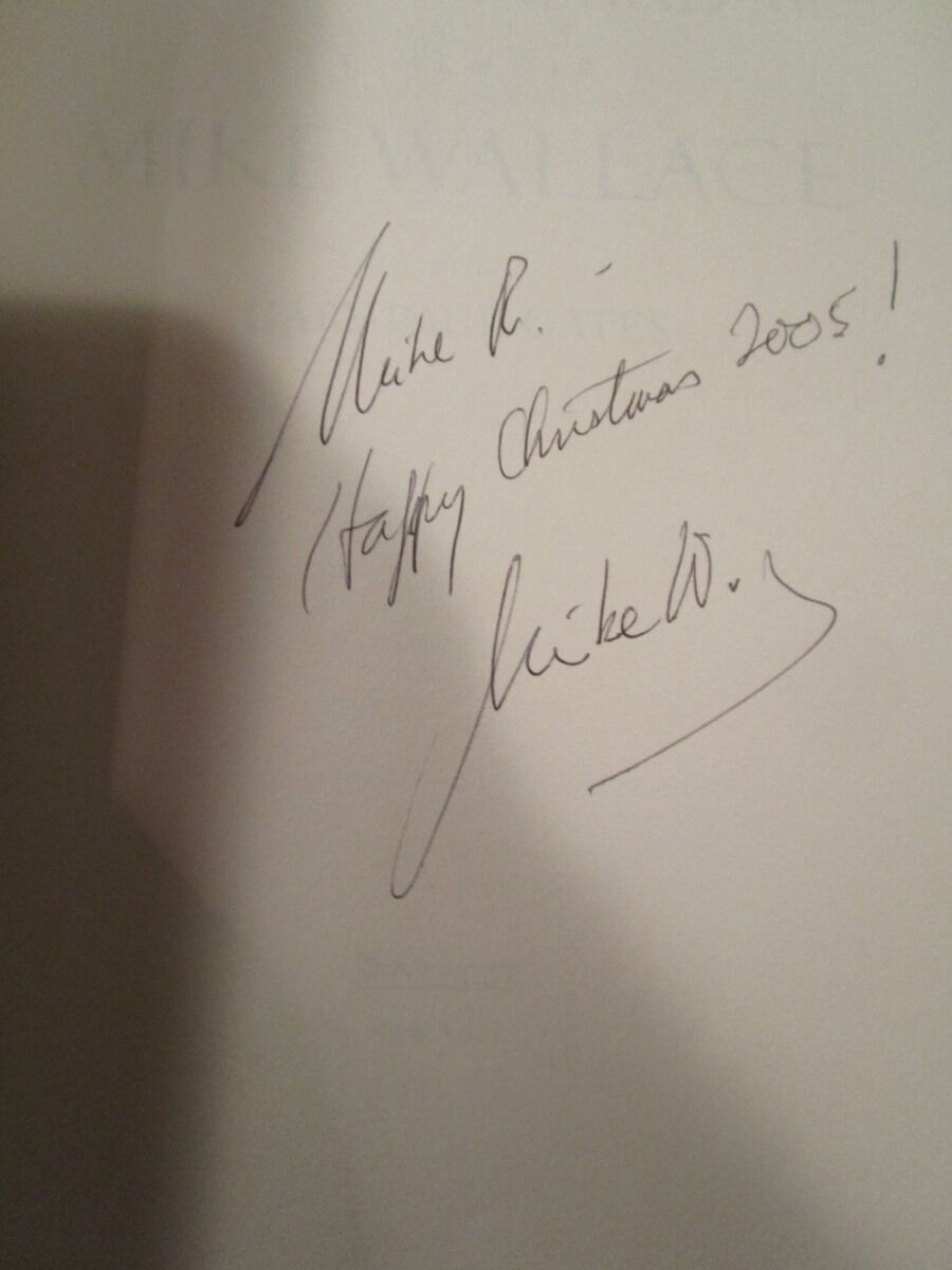 SIGNED! Mike Wallace 'Between You and Me' 1/1 + DVD!