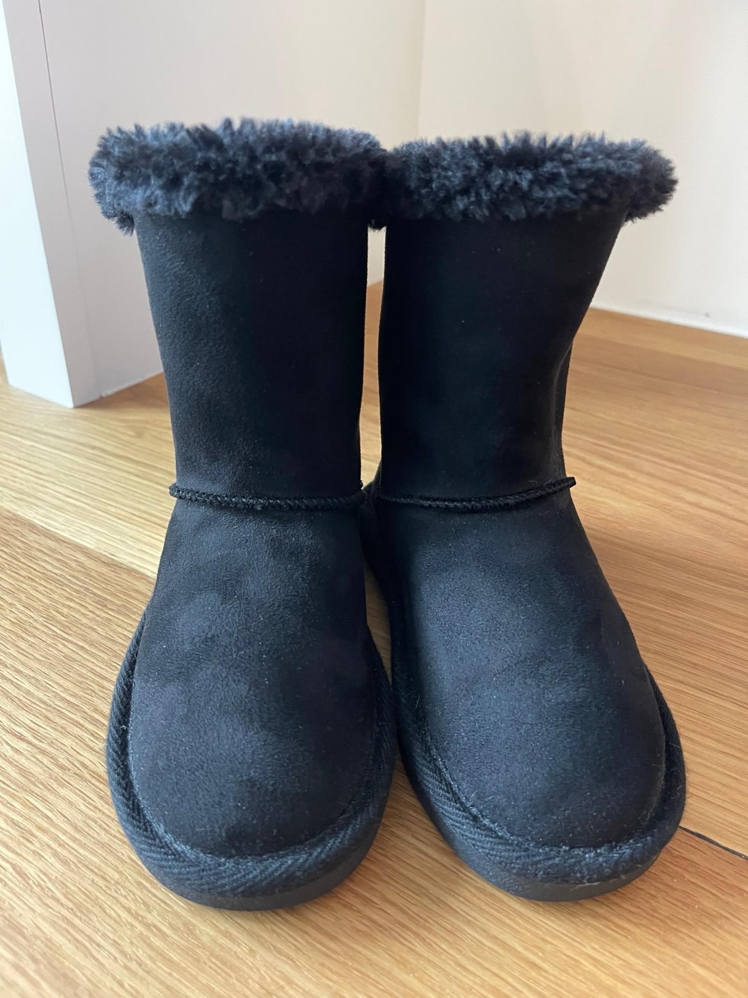 Airwalk Suede Fully lined Girl’s Size 11 Boots