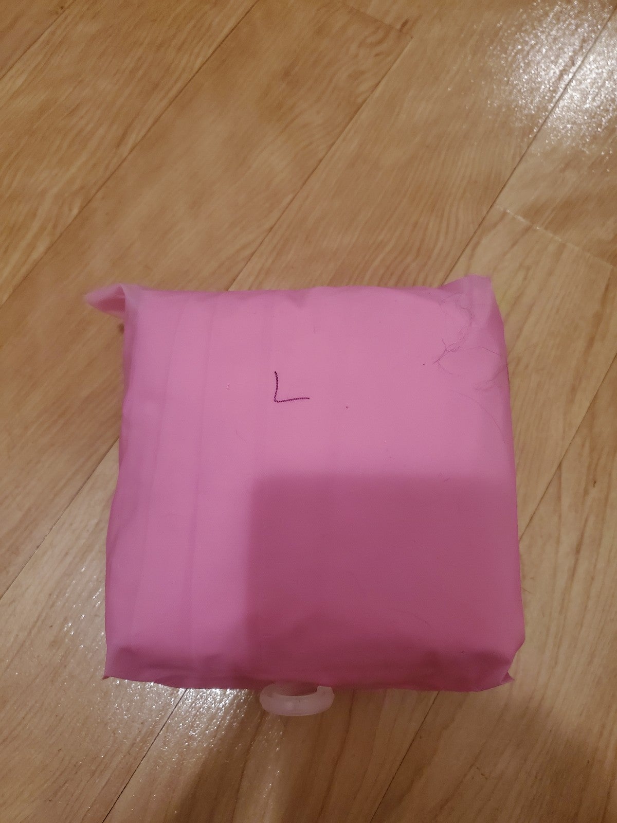 Pink girls golf gear, rain suit, xl glove, like new, Free divot tool