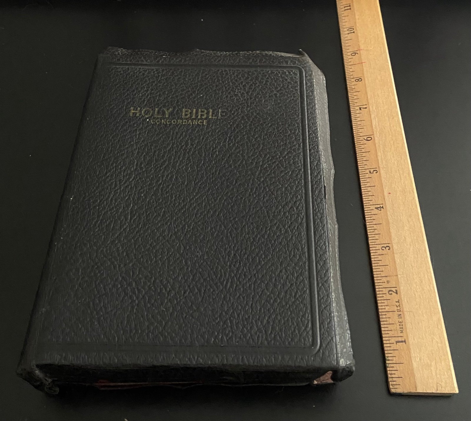 Vintage 1950’s The Holy Bible Red Letter Edition KJV Concordance World Publish - detail