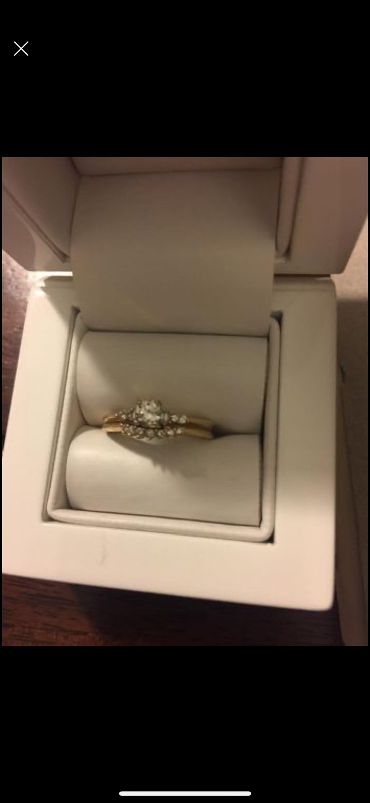 Previously Loved Helzberg diamond ring size 9