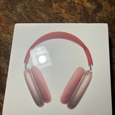 Pink Apple airpod max with Red headband