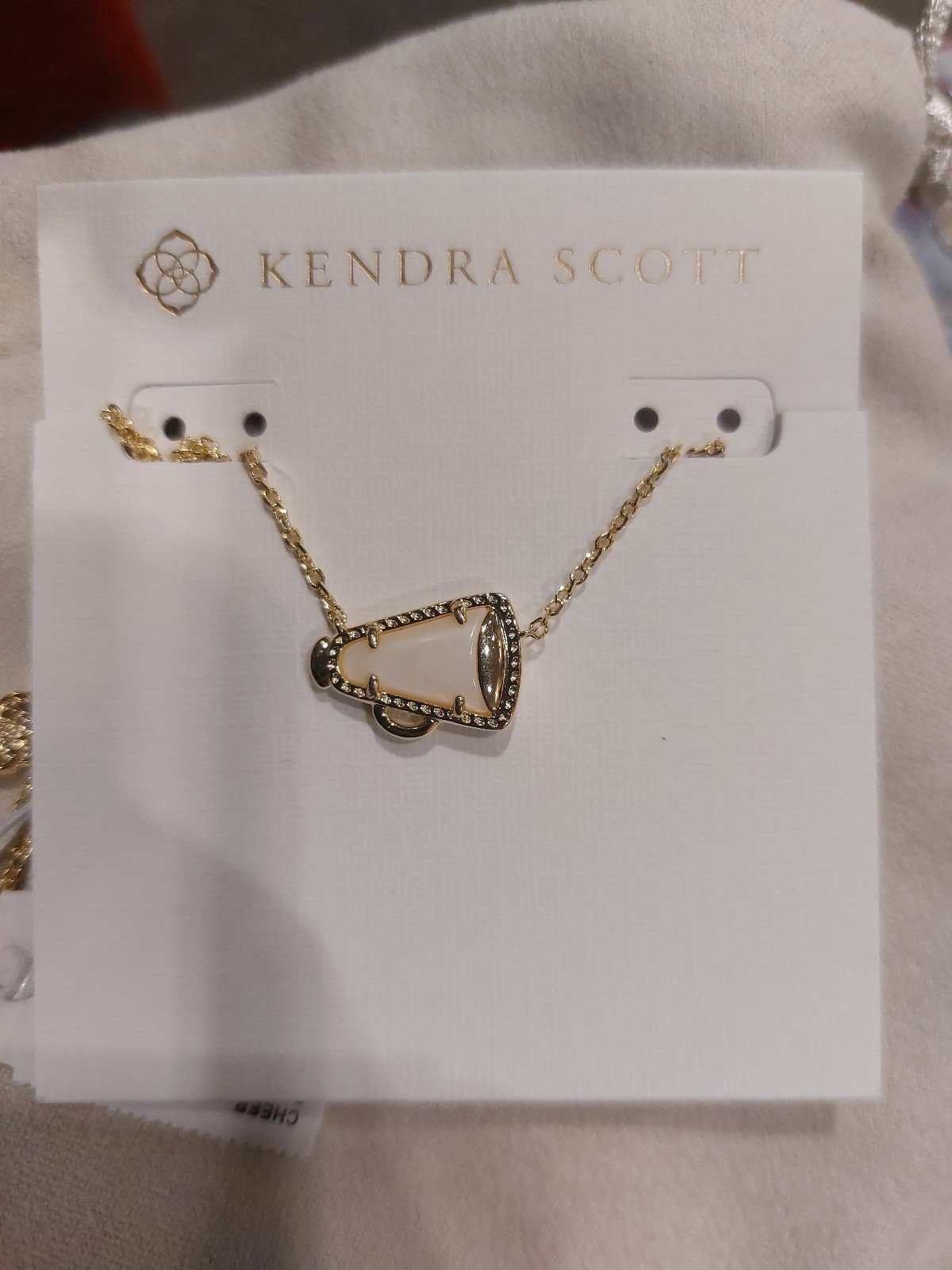 New kendra scott gold cheer necklace