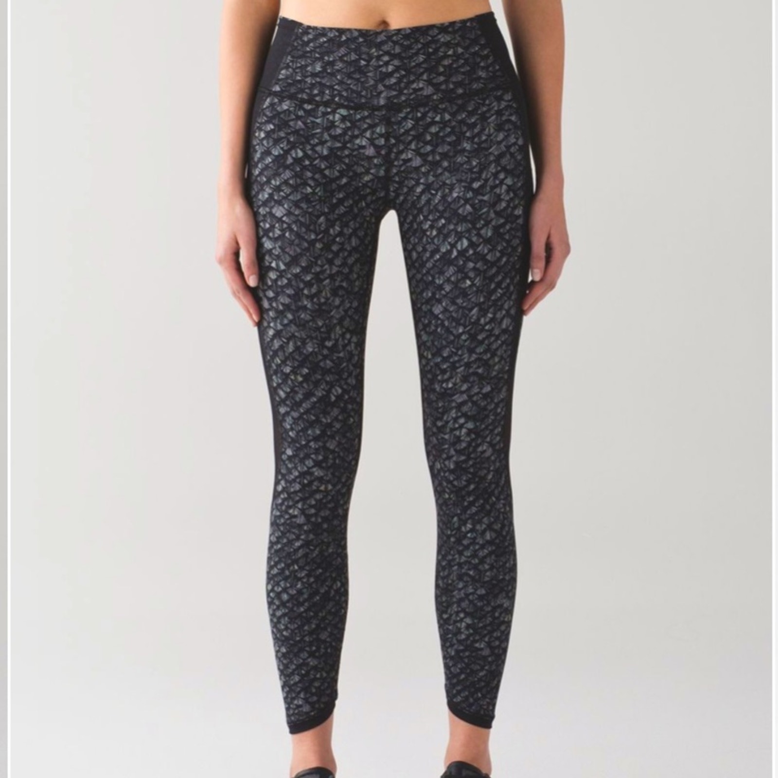 Lululemon Featherlight Tight