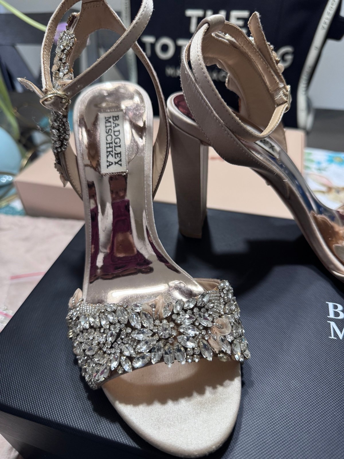 Badgley Michska Libby Nude Satin Evening Shoes. Size 7.5