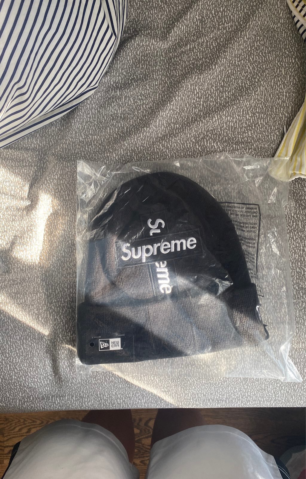 supeme crosslogo beanie