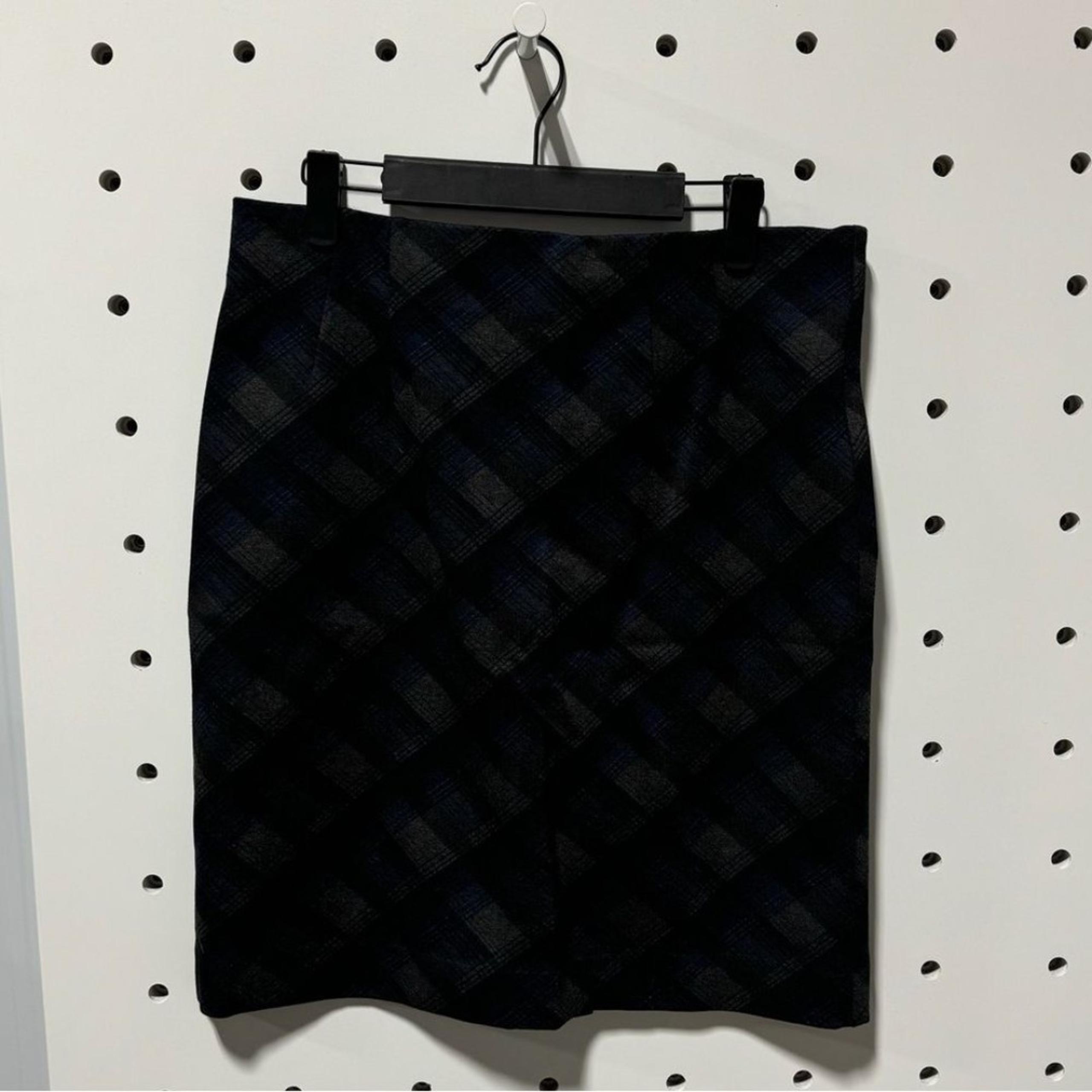 Amanda & Chelsea Gray Brown Plaid Flat Front Straight & Pencil Skirt Size 8P