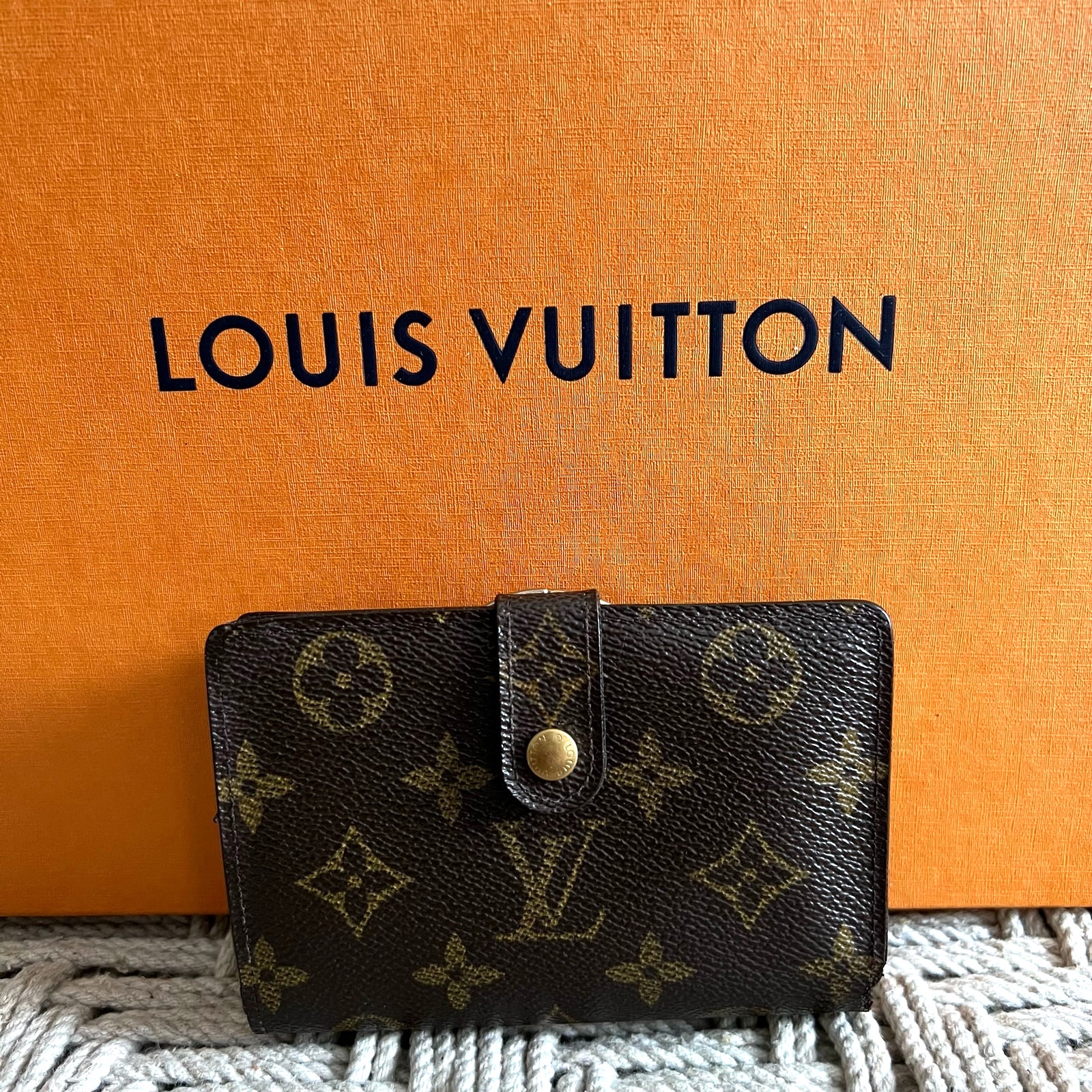 Louis Vuitton Kisslock Monogram Bifold Wallet