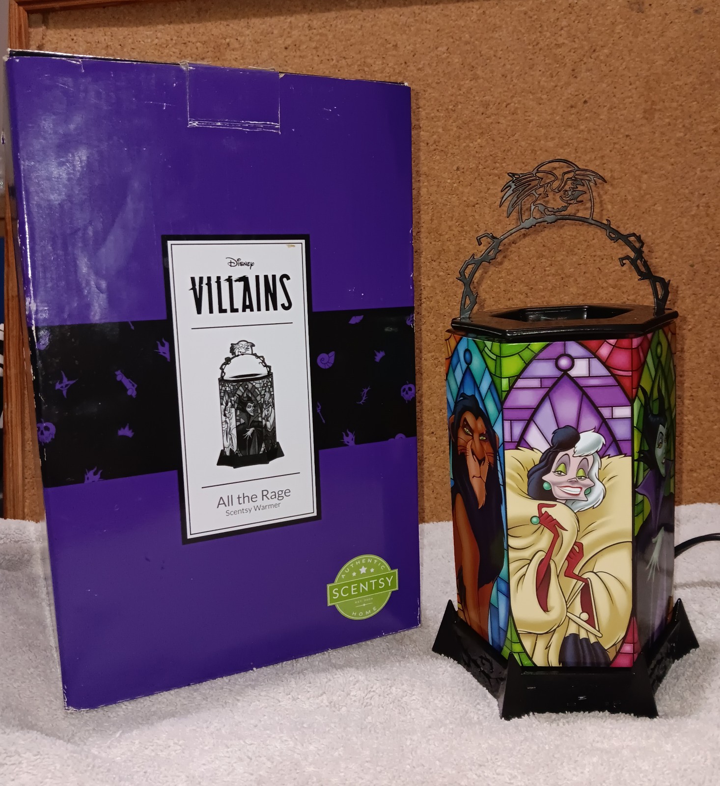 NIB Scentsy Villains All the Rage Wax Warmer Bulb Not Included