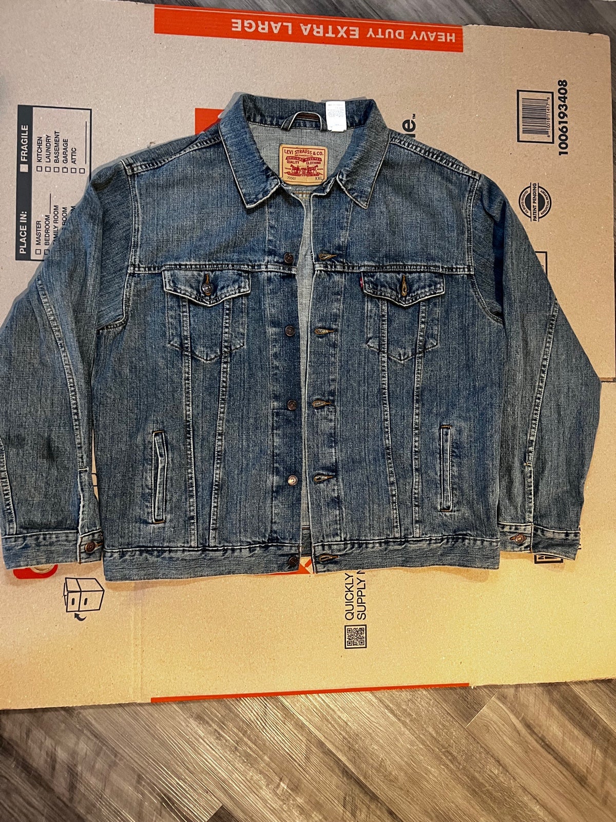 Levi Strauss Vintage Standard Trucker Blue Denim Jacket 7507 Men’s Size XXL