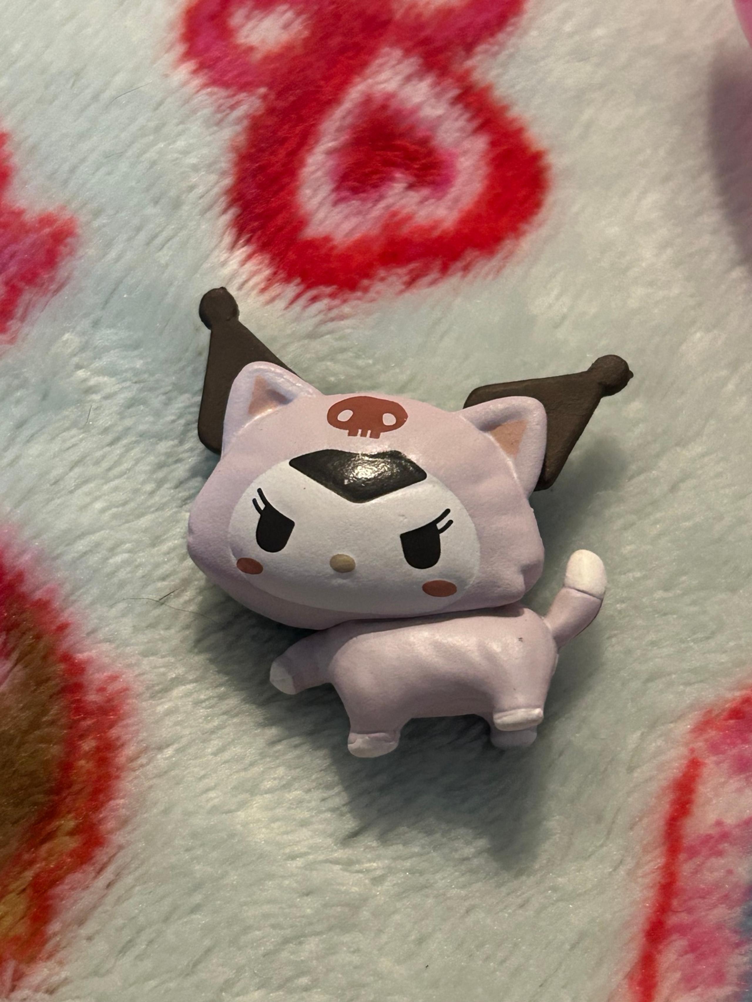 Kuromi cat figure