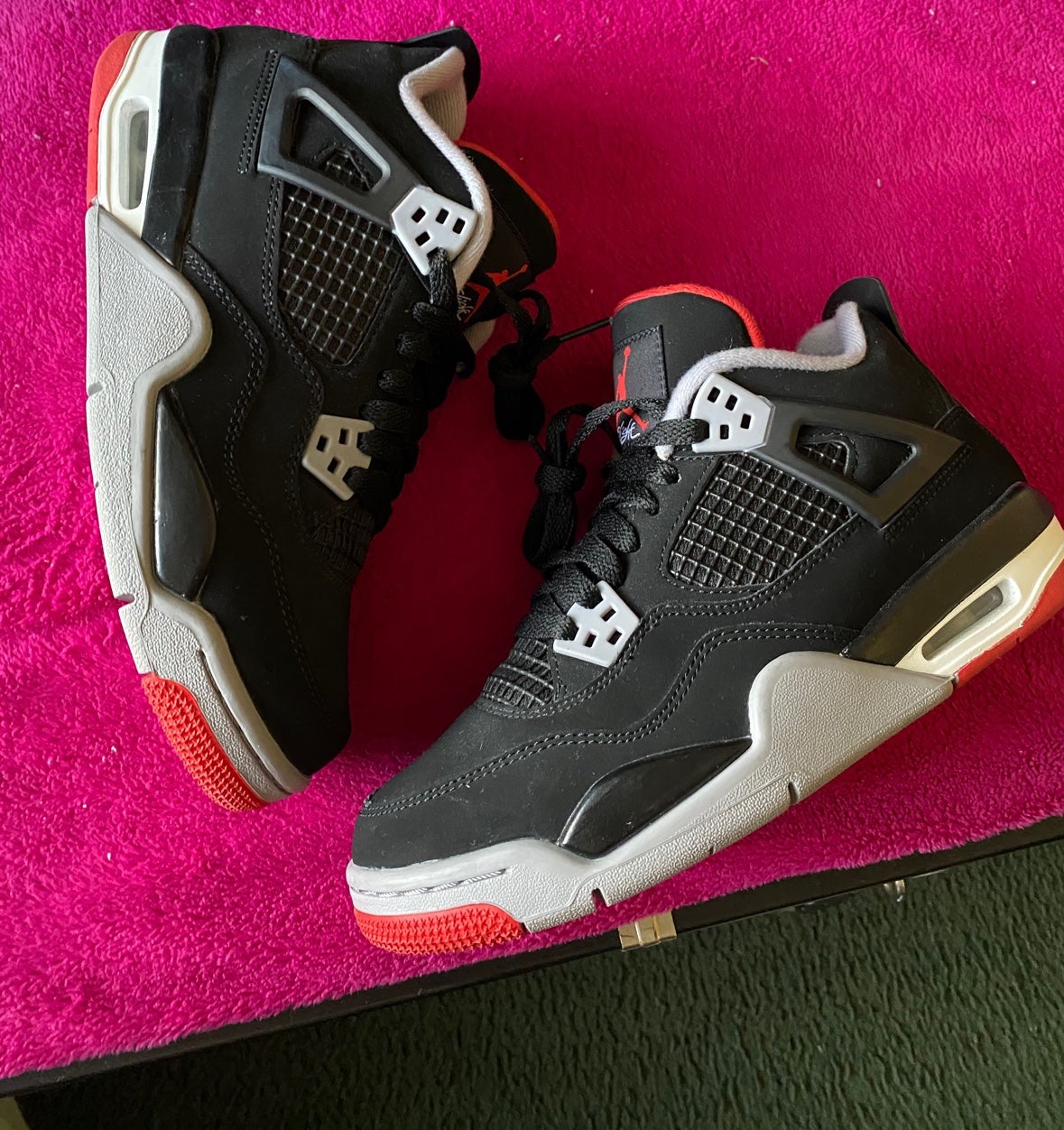 Air Jordan Bred 4s