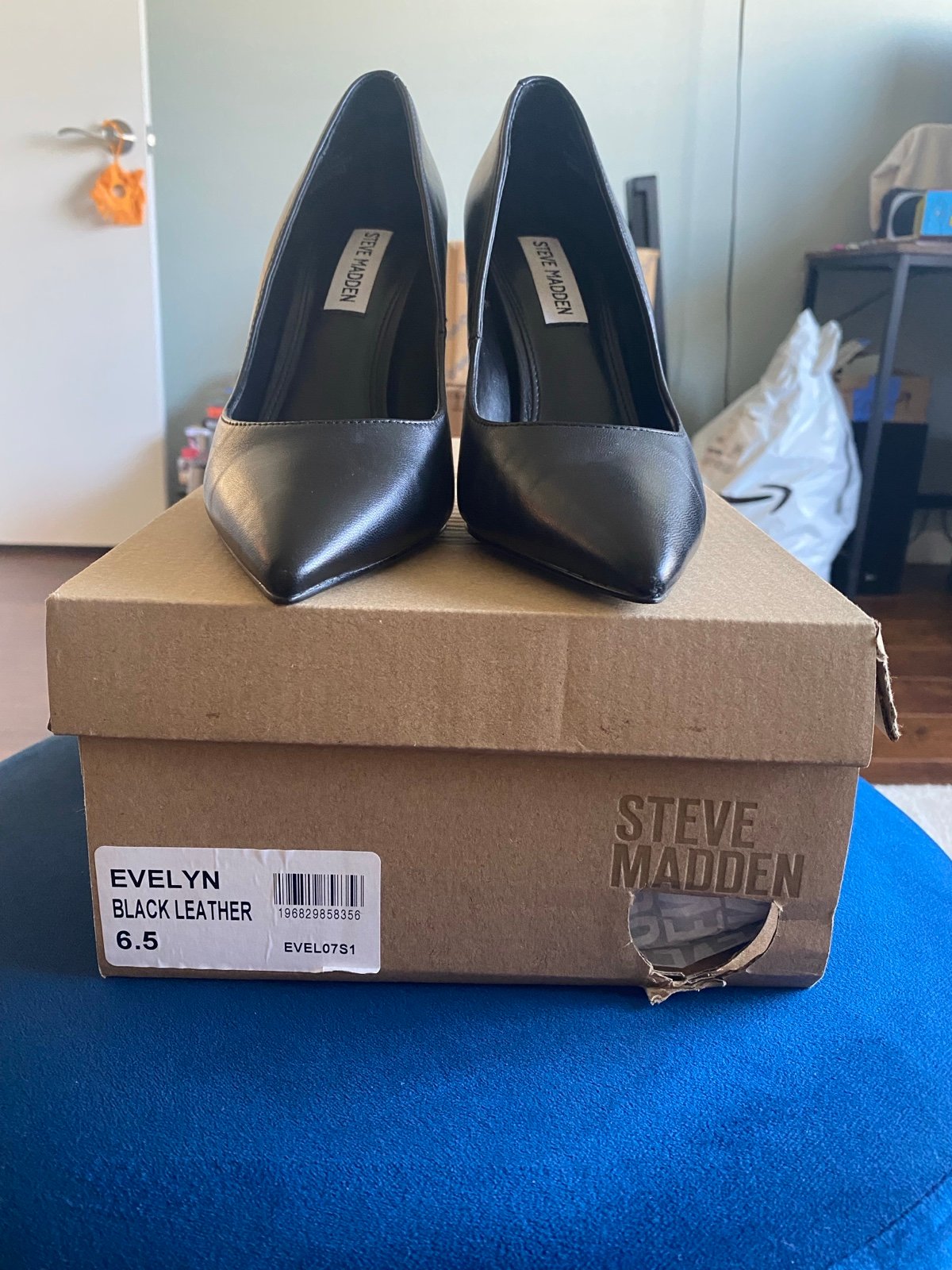 Steve Madden Heels (Size 6.5)