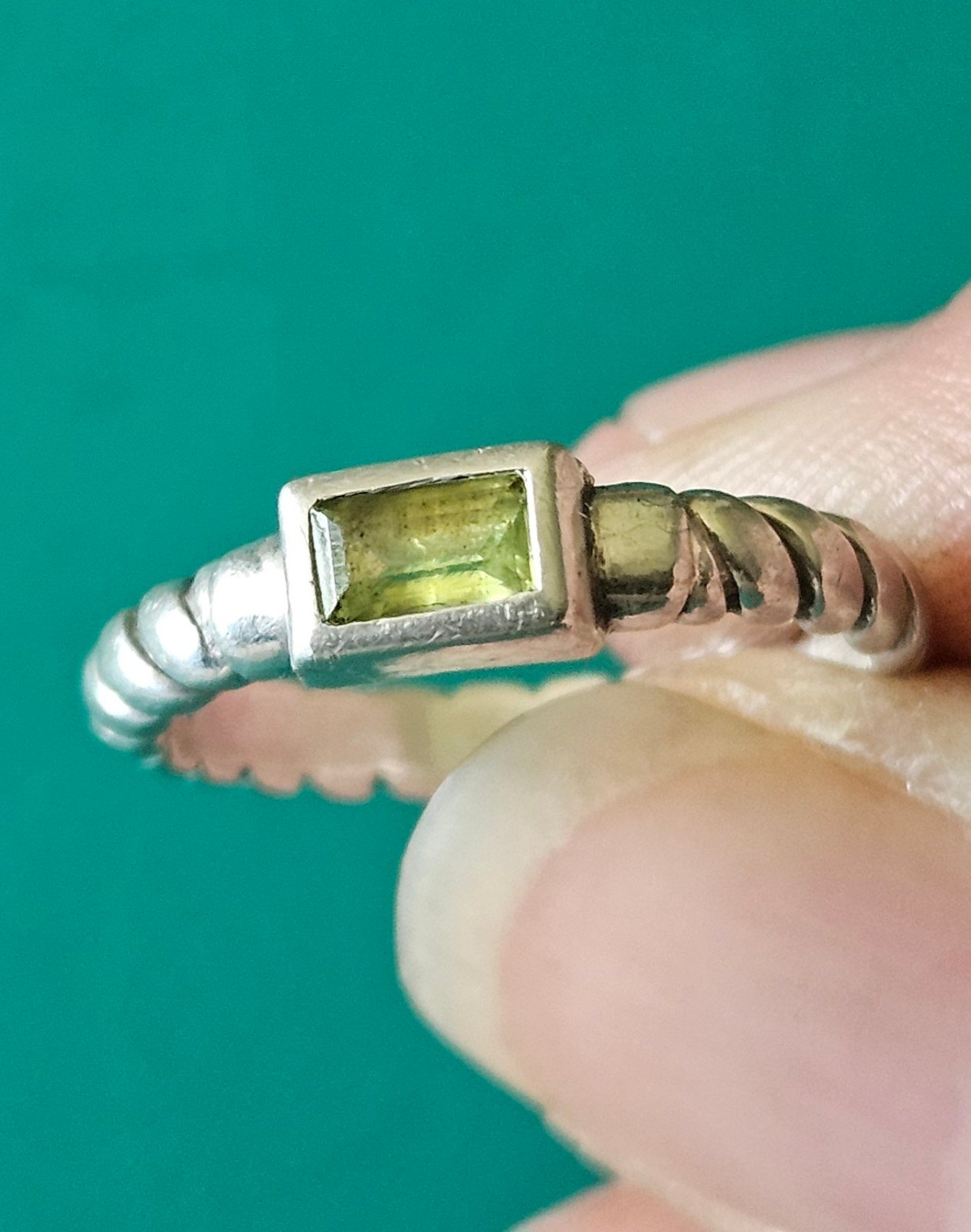 Sterling silver 925 natural peridot gemstone ring sz 6.5