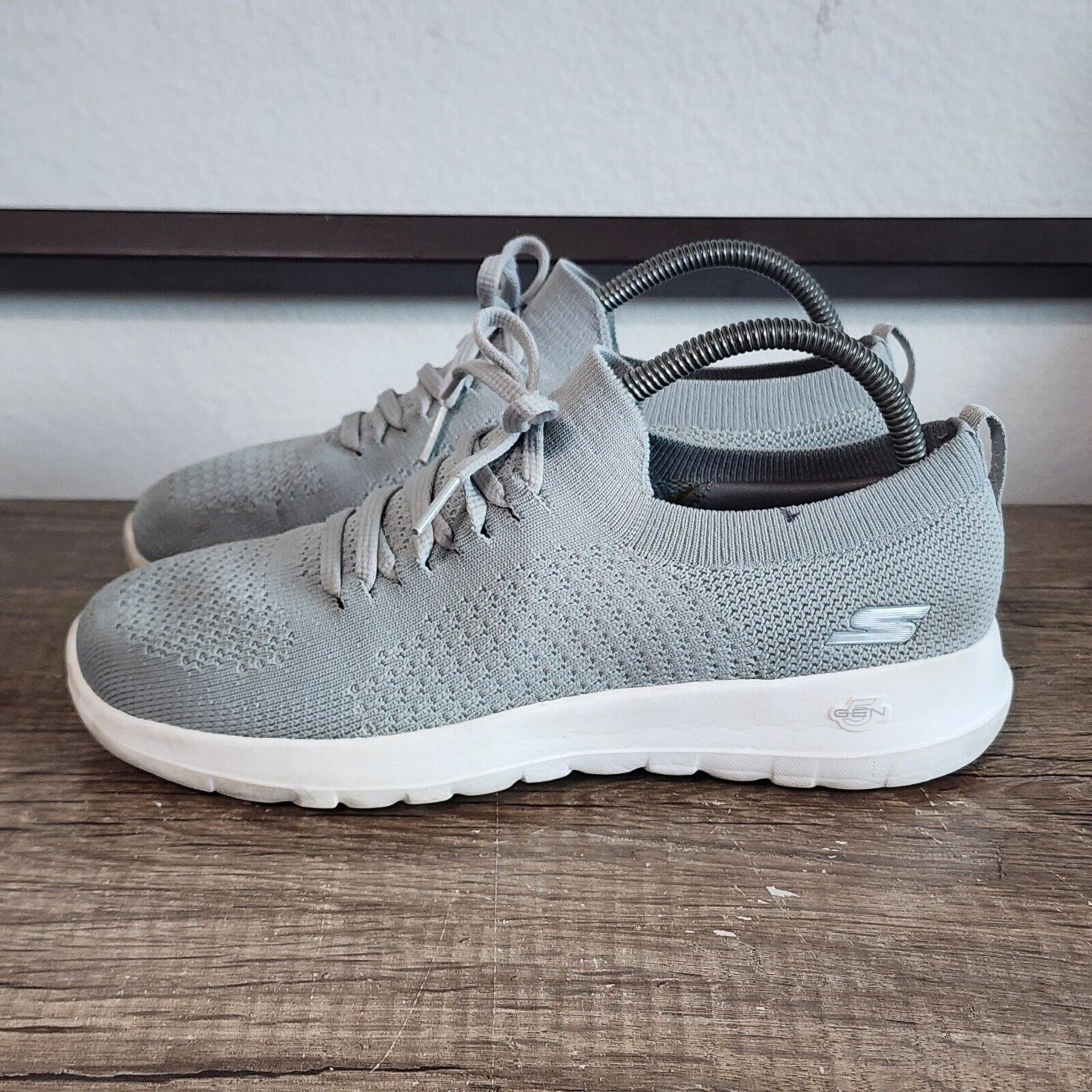 Skechers Go Walk Joy Women's Comfort Shoes Sneakers Size 8.5 Gray