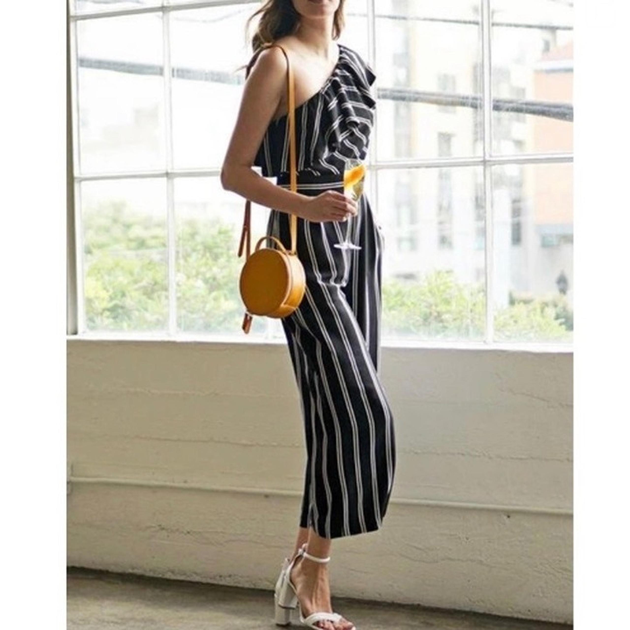 Laundry Black And White Striped One Shoulder Ruffle Jumpsuit Size 10