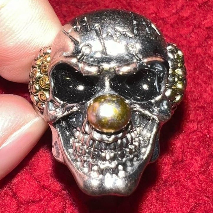 silver biker joker clown “ha ha ha” skull head ring size 11
