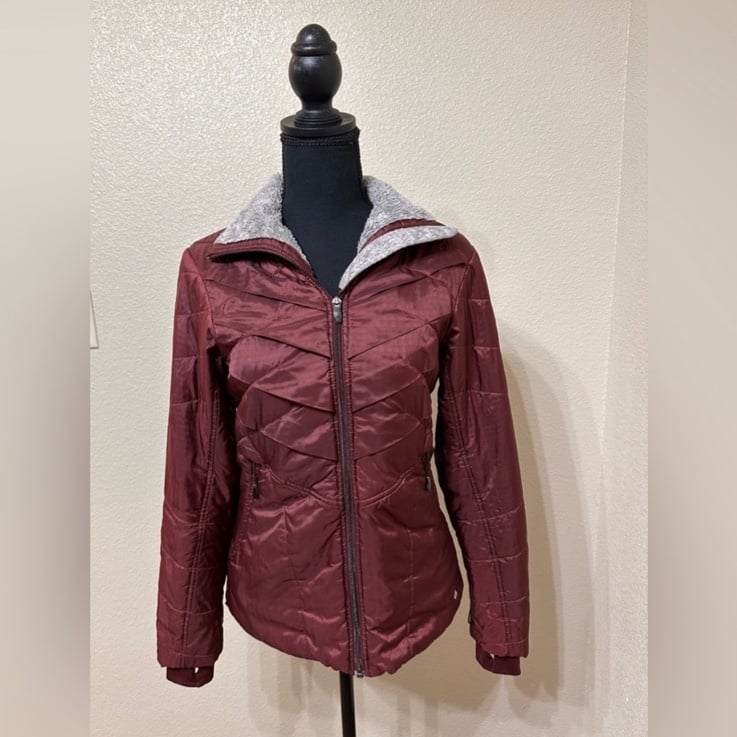 Columbia: Maroon Omni- Heat Reflective Quilted Faux Fur Collared Jacket. Size S