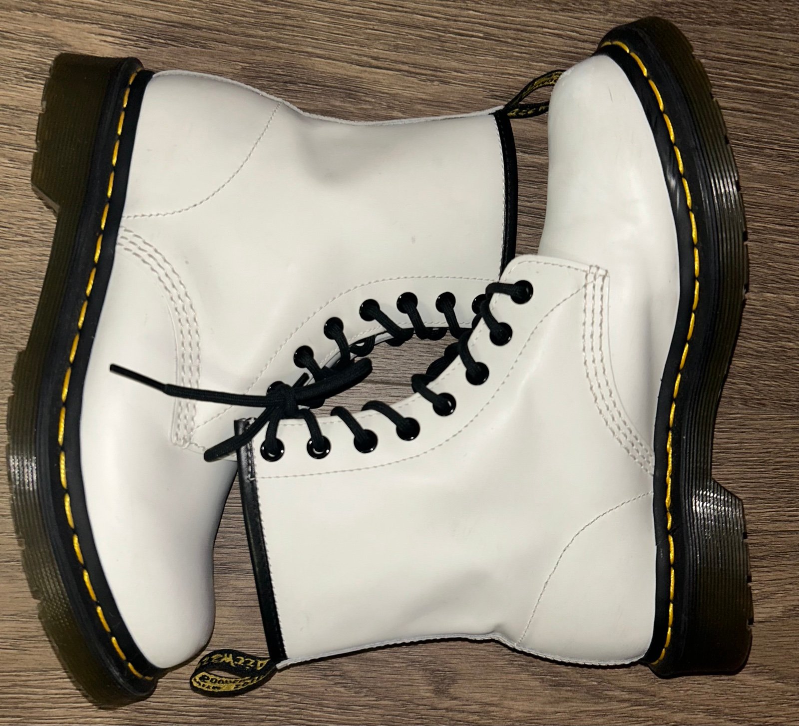 WOMEN’S 1460 SMOOTH LEATHER LACE UP BOOTS SIZE 7 WHITE SMOOTH COLOR