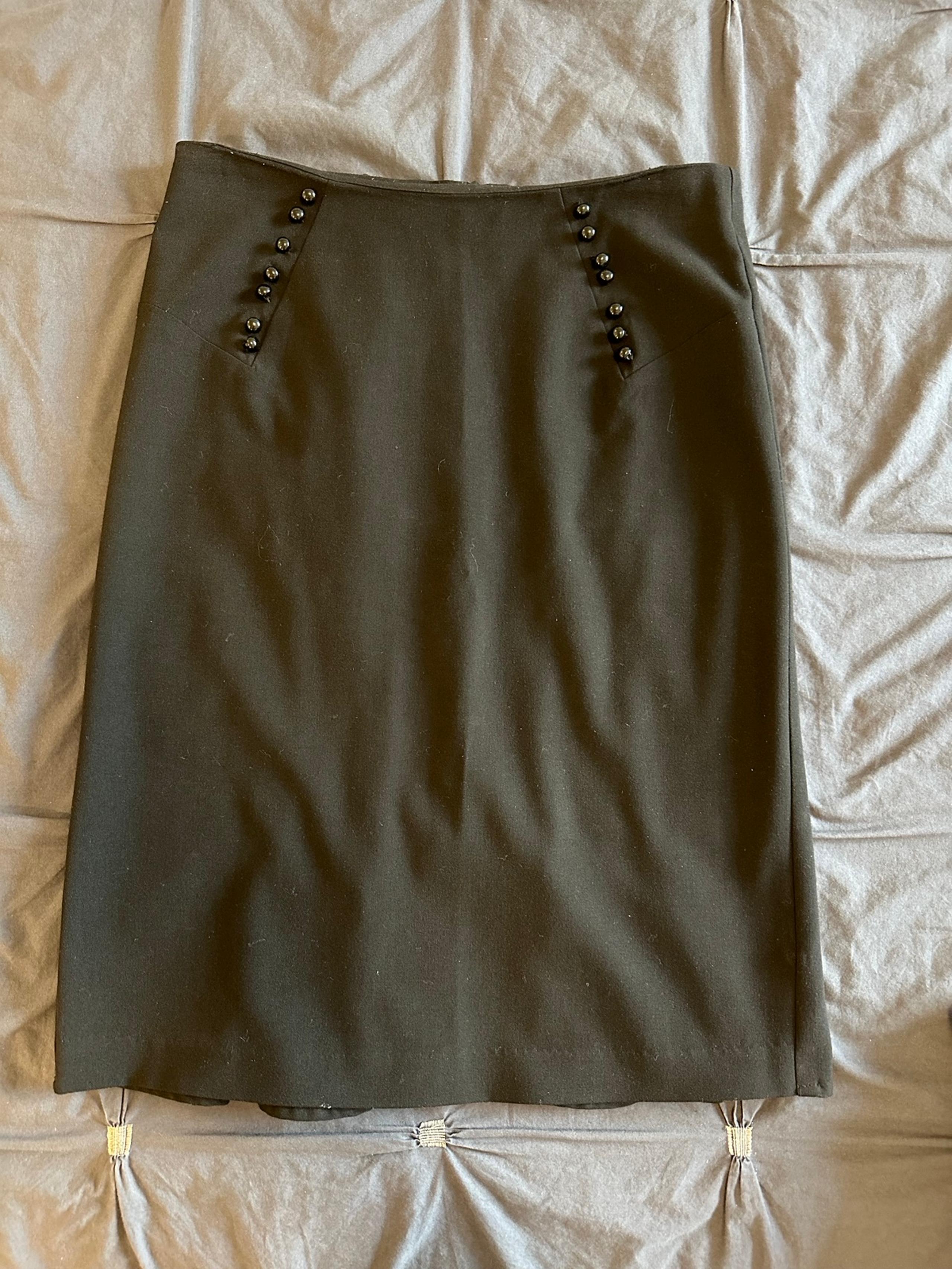 black pencil skirt