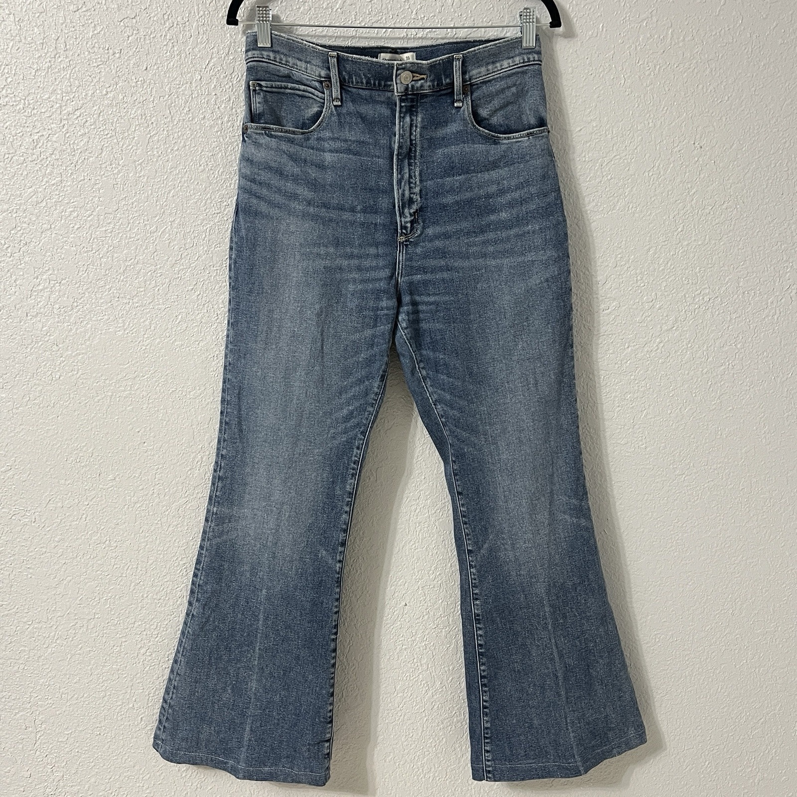 Abercrombie & Fitch The Flare Ultra High Rise Medium Wash Jeans Size 31/12R