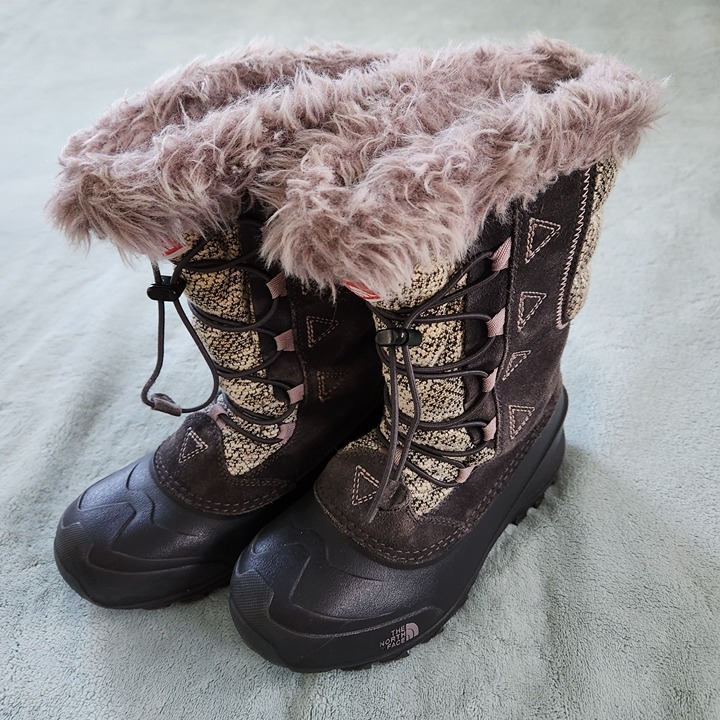 The North Face Snow Boots Heat Seeker for a Girl Size 5