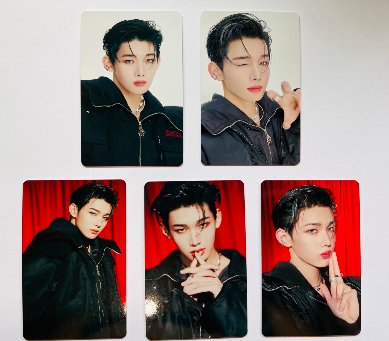 &Team Awaken the Bloodline tour merch: JO 5-photocard set