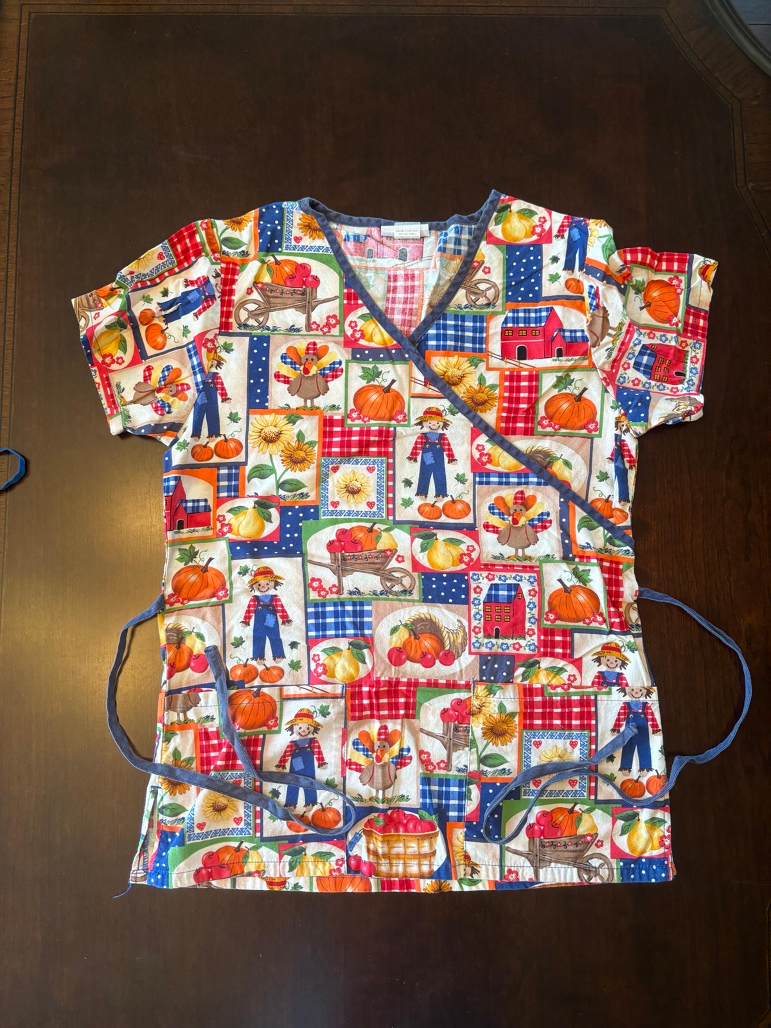 Thanksgiving Scrub top size XS