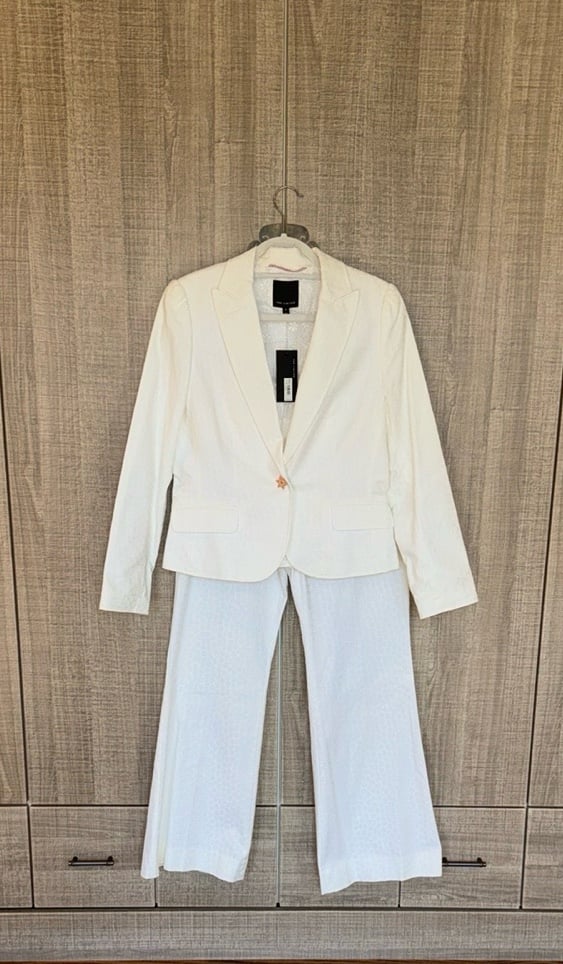 The Limited Honeycomb Print Floral Buttons Blazer and Pants Set
